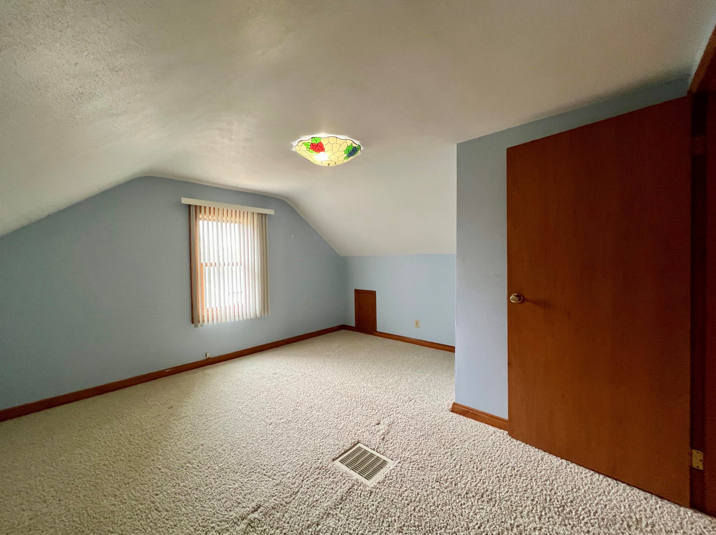 2821 James St, La Crosse WI  54601-7664 exterior