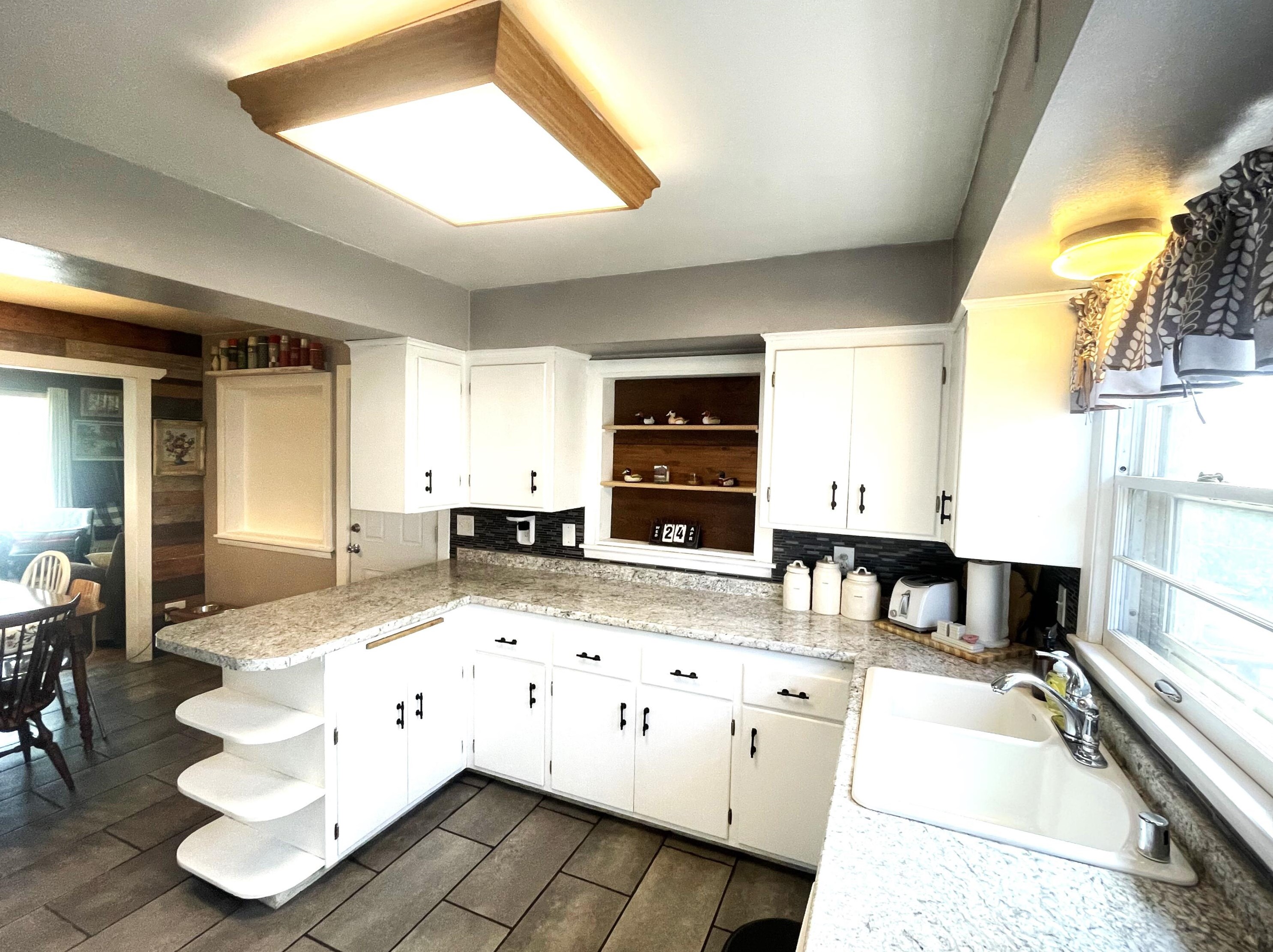1715 Chestnut St, South Milwaukee, WI 53172-1414