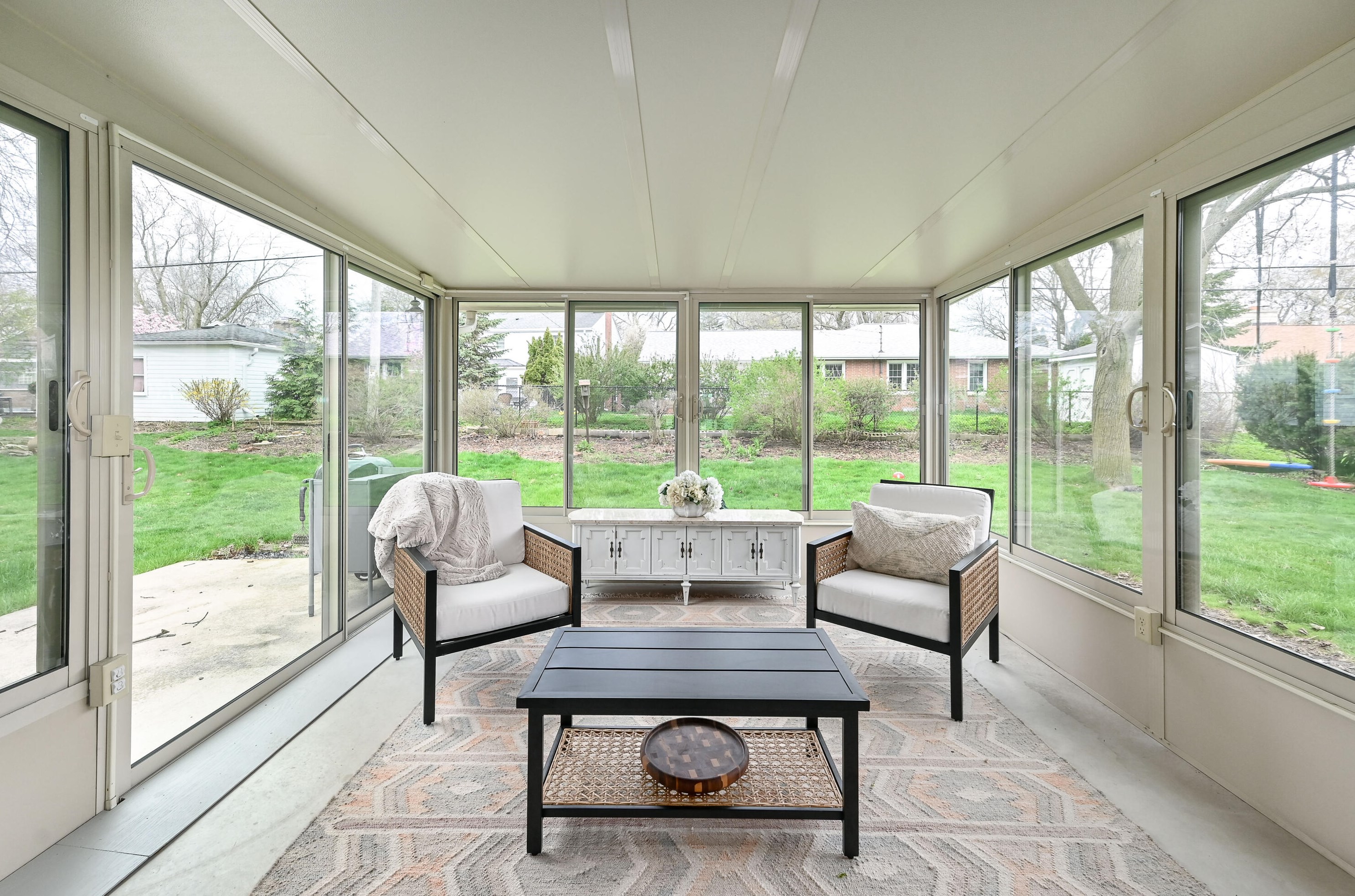 3213 104, Milwaukee WI 53222-3323 exterior