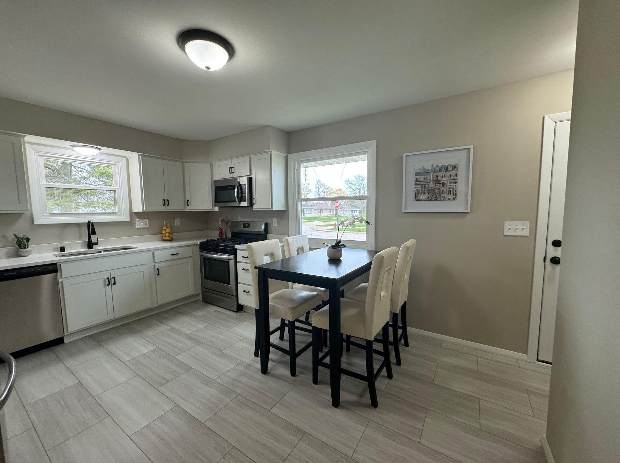 3333 Henry Ave, Cudahy, WI 53110-3004