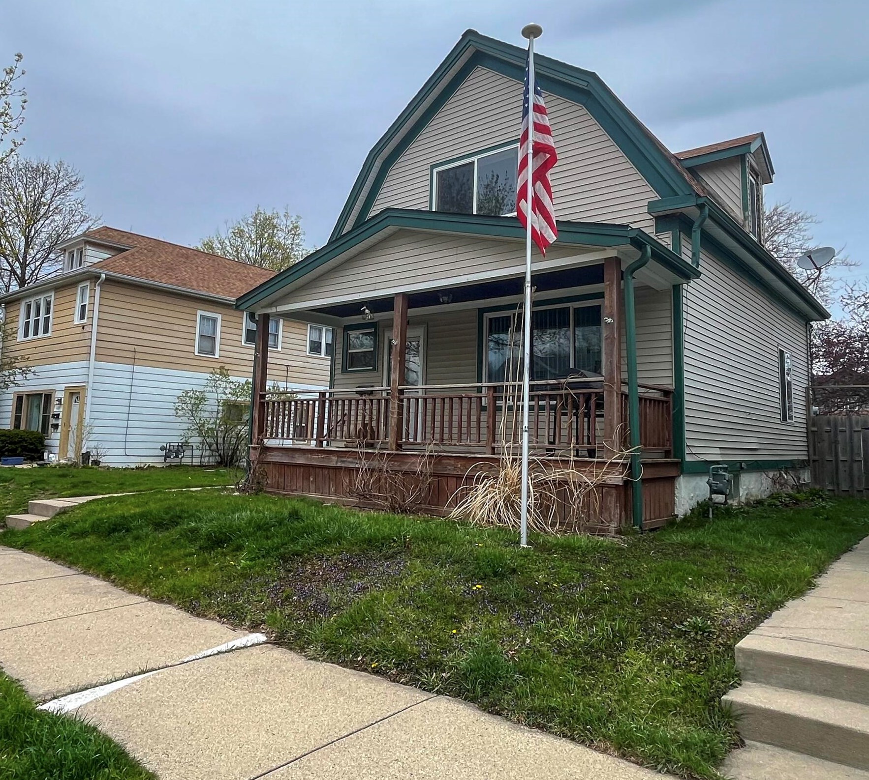 624 Montana Ave, South Milwaukee, WI 53172