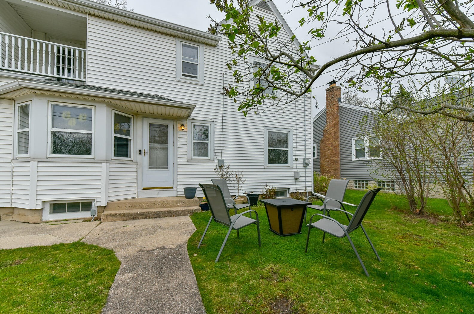 4947 Vollmer Ave, Milwaukee WI 53219-4552 exterior