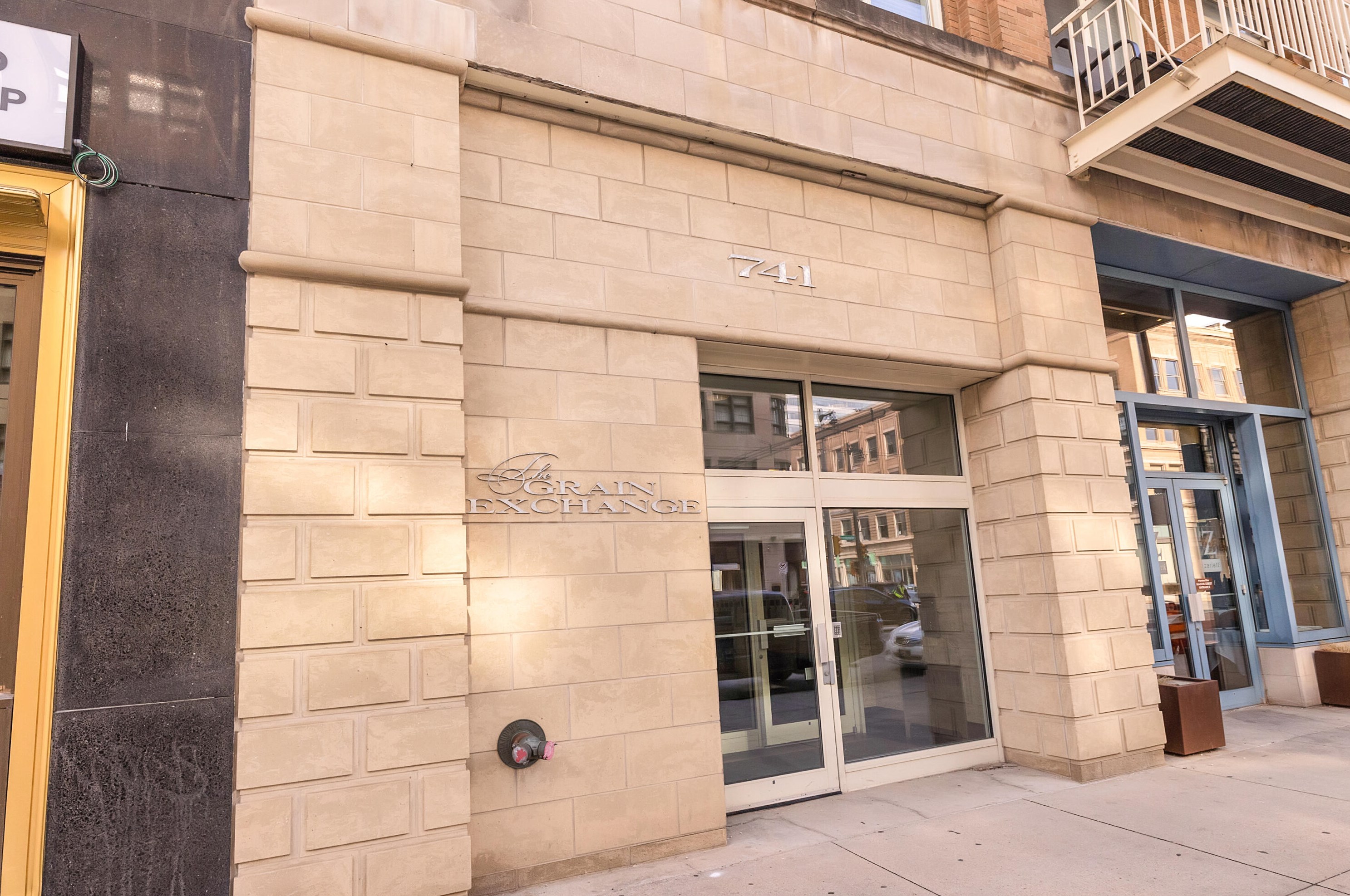 741 N Milwaukee St #901, Milwaukee, WI 53202