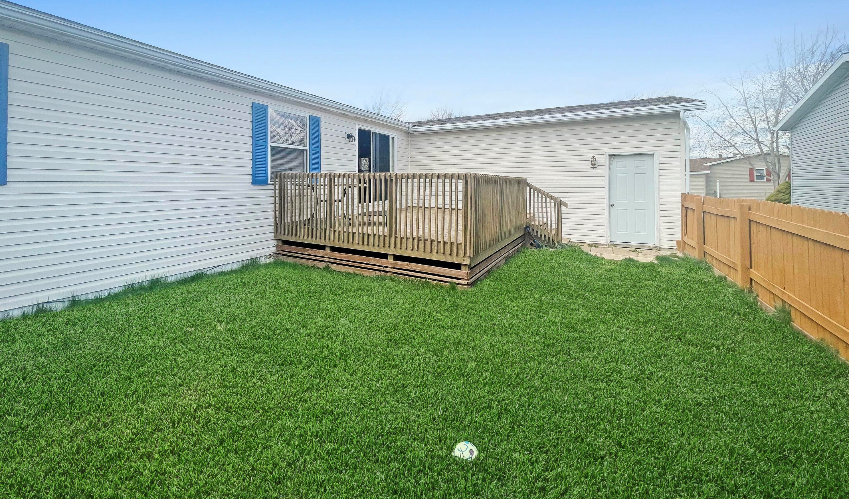 3609 Stone Dr, Sheboygan WI  53083-6006 exterior