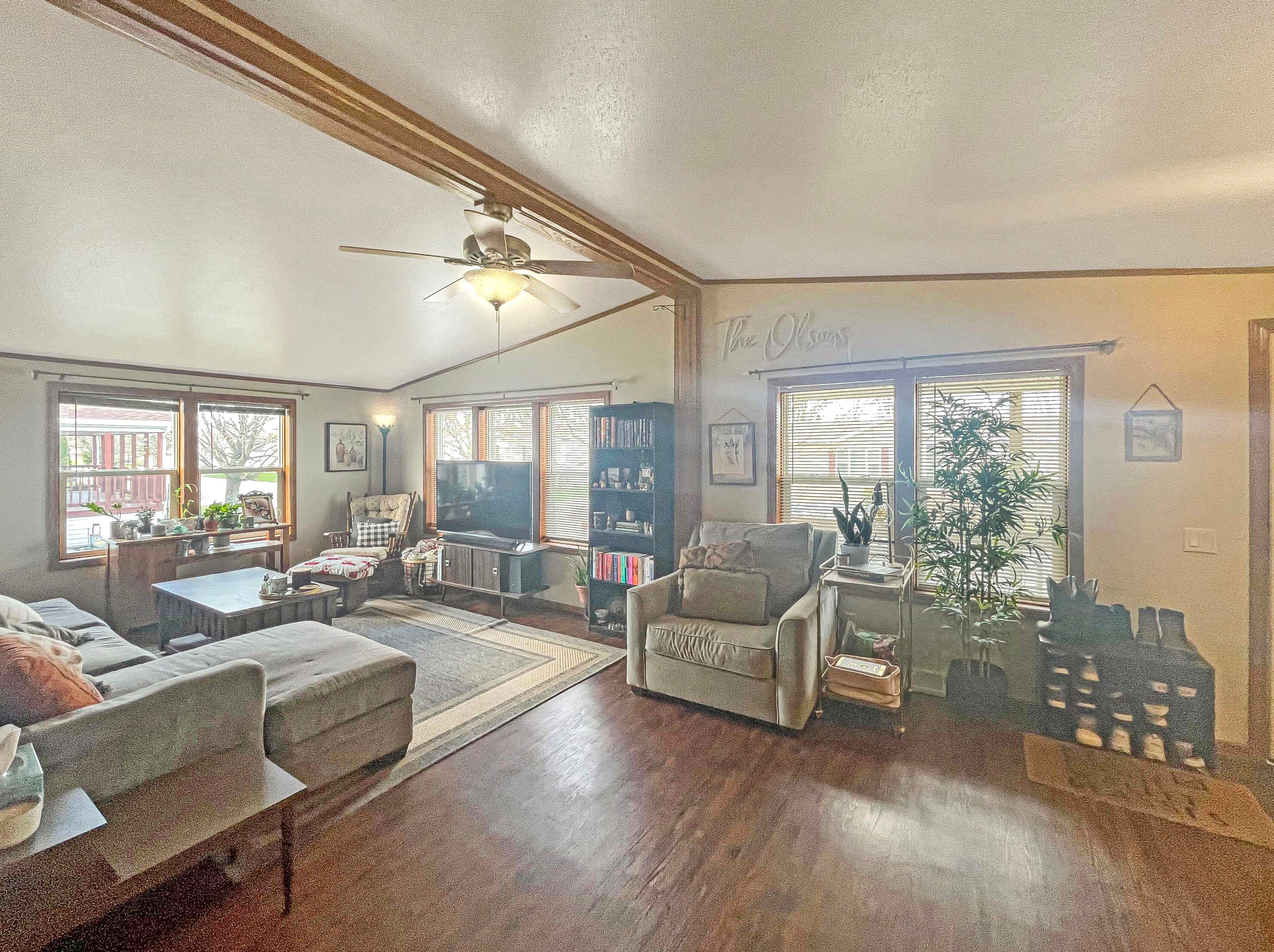 3609 Stone Dr, Sheboygan WI  53083-6006 exterior