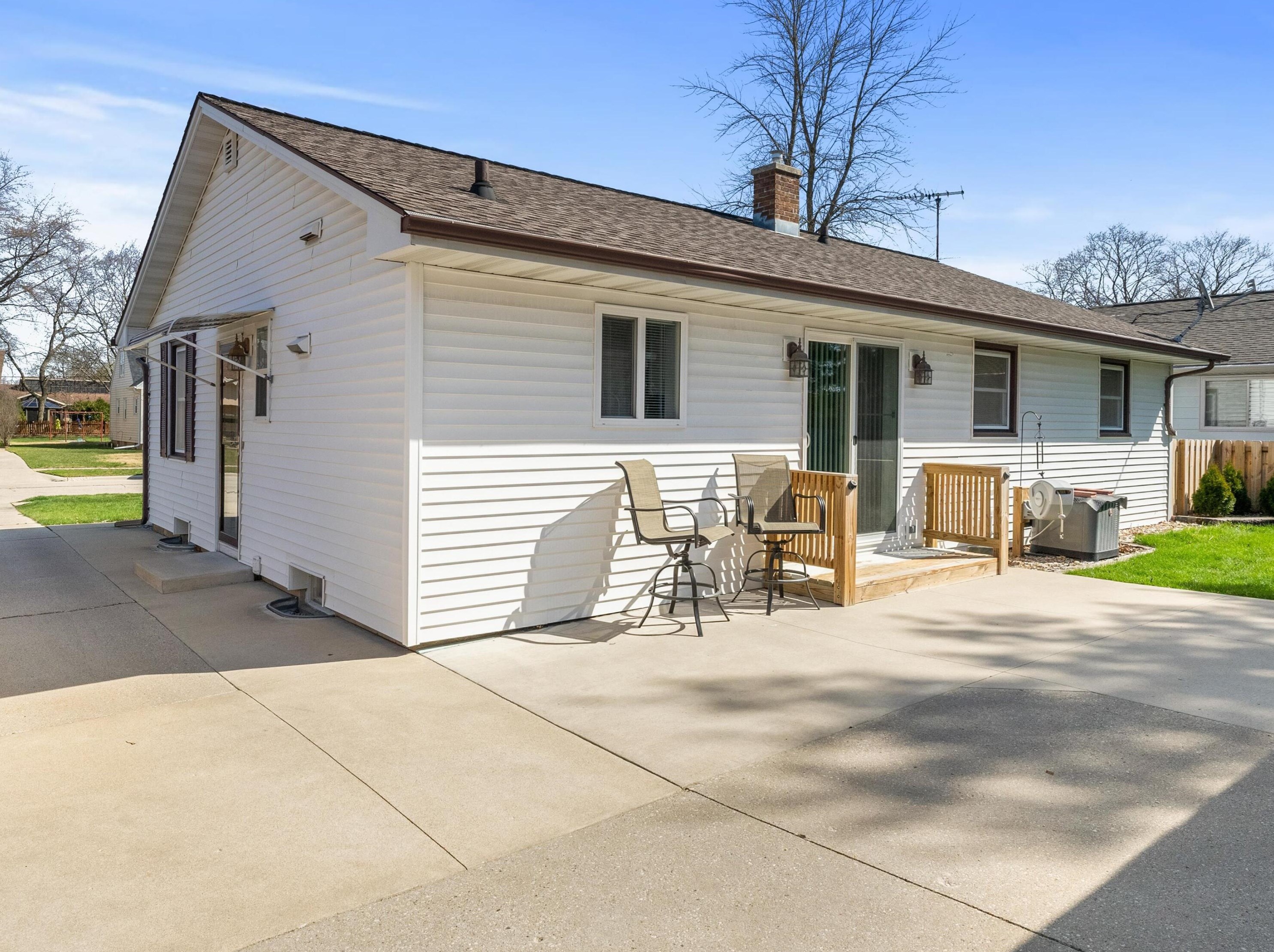 2031 Markham St, Manitowoc WI  54220-2532 exterior
