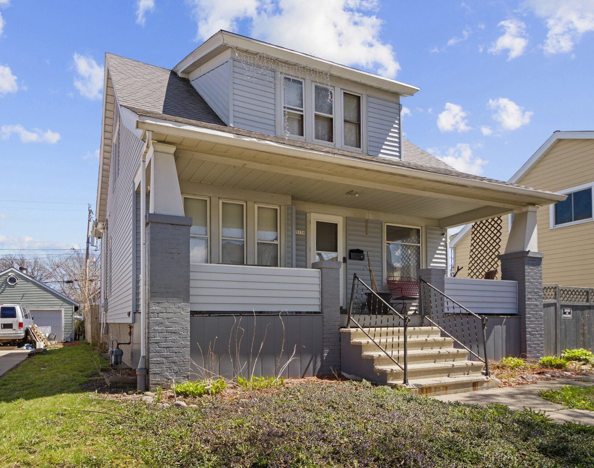 3130 S 15th Pl, Milwaukee, WI 53215