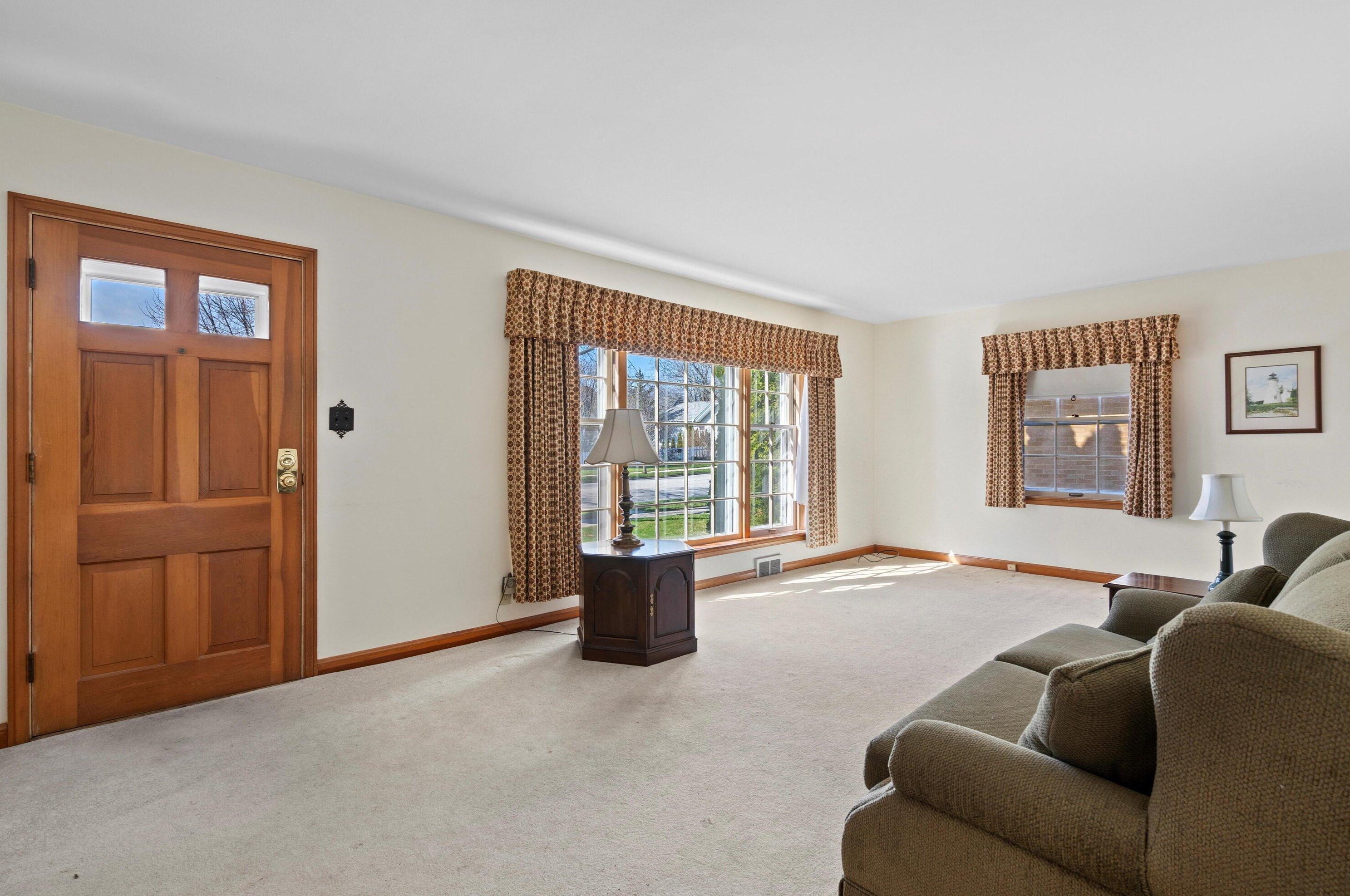 3940 E Armour Ave, Cudahy, WI 53110