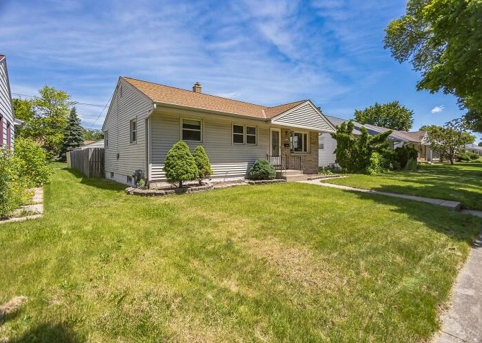 9516 W Melvina St, Milwaukee, WI 53222