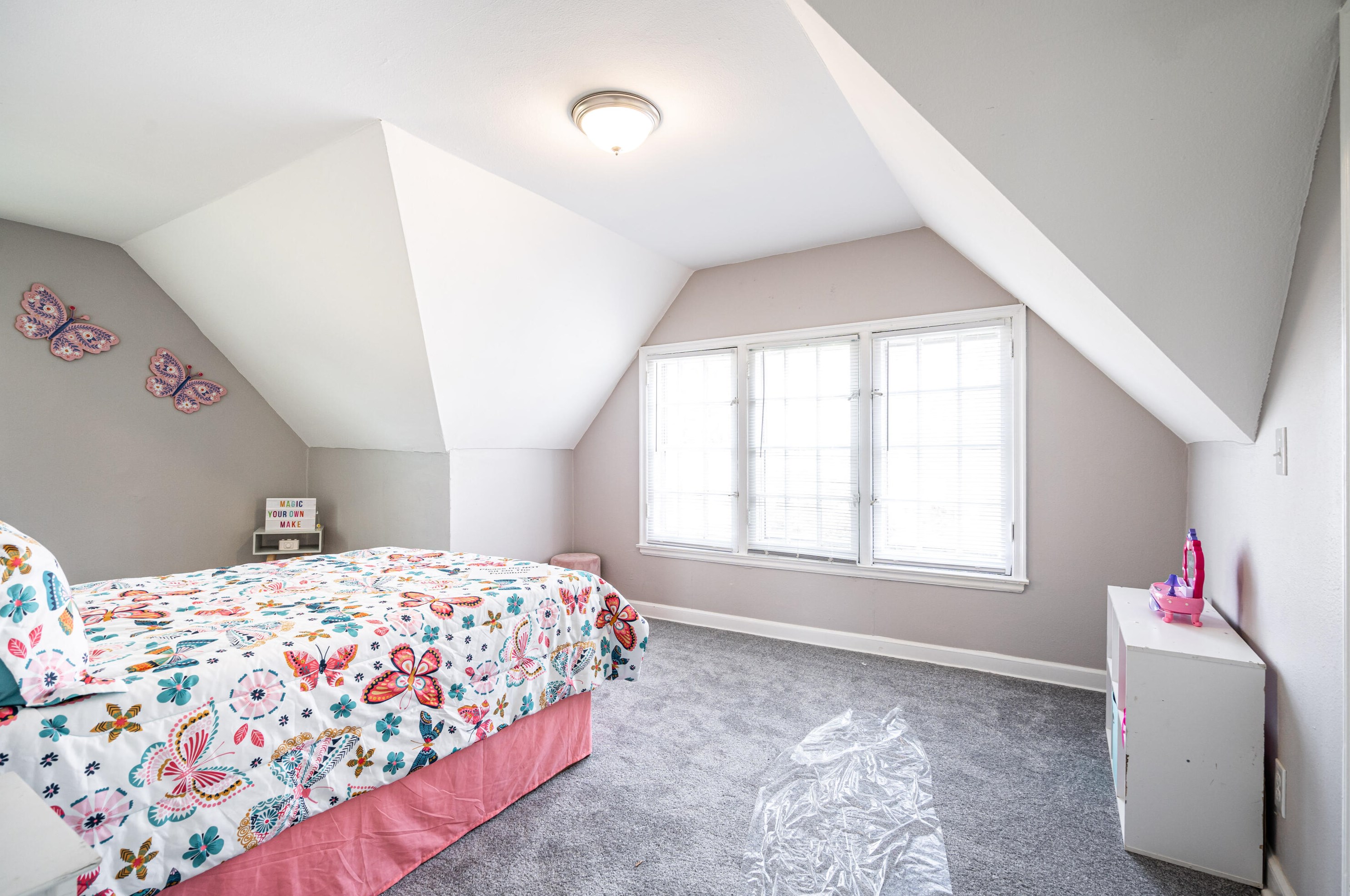 4335 48, Milwaukee WI 53220-1512 exterior