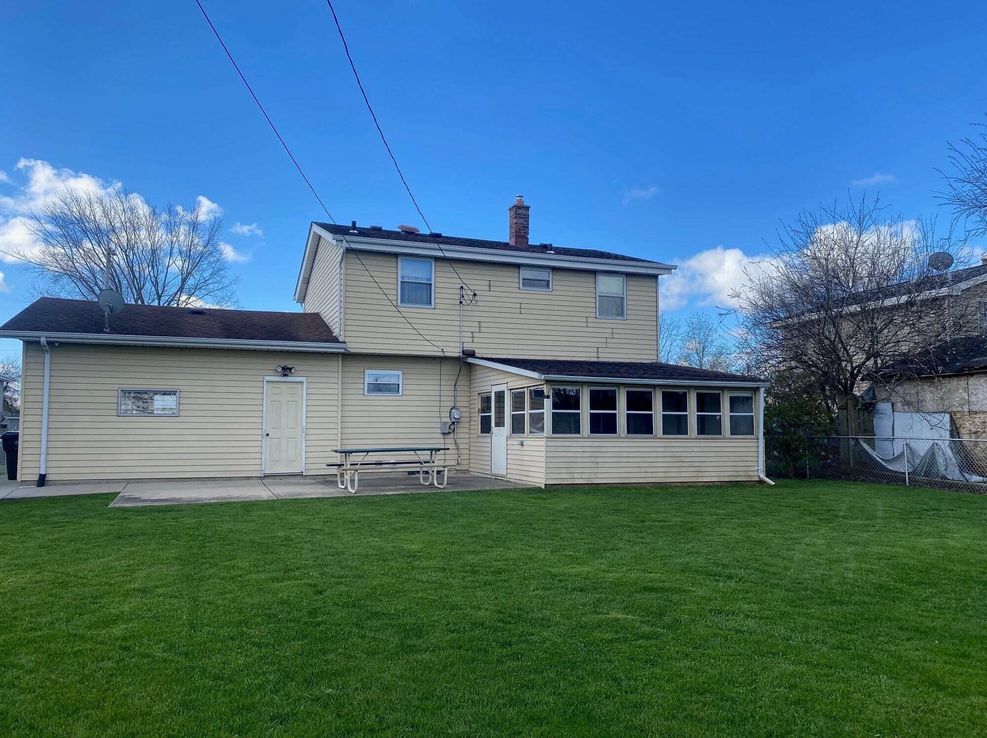 8512 Westbrook Dr, Sturtevant, WI 53177-2829