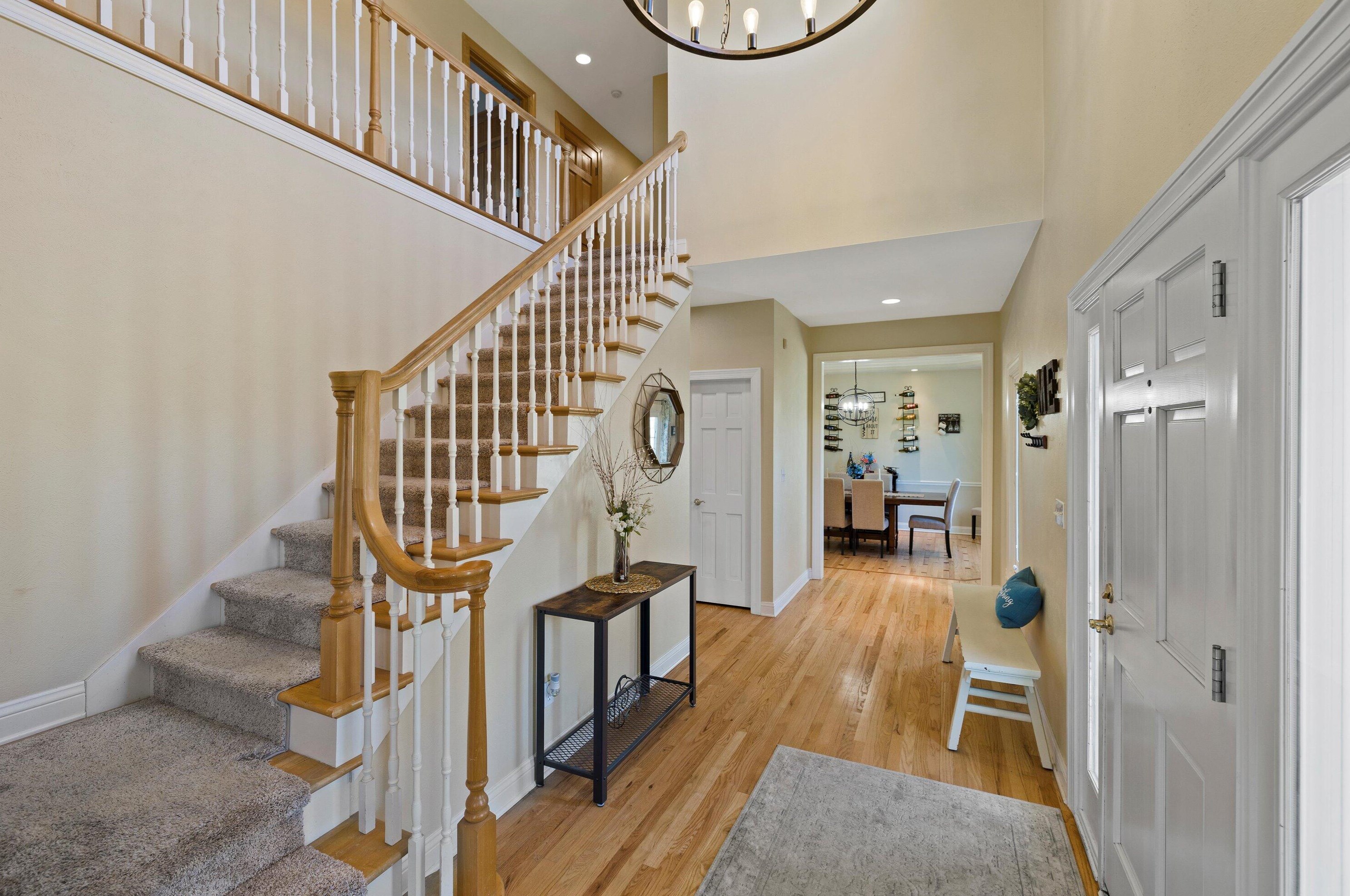 4423 W Squire Rd, Thiensville, WI 53092