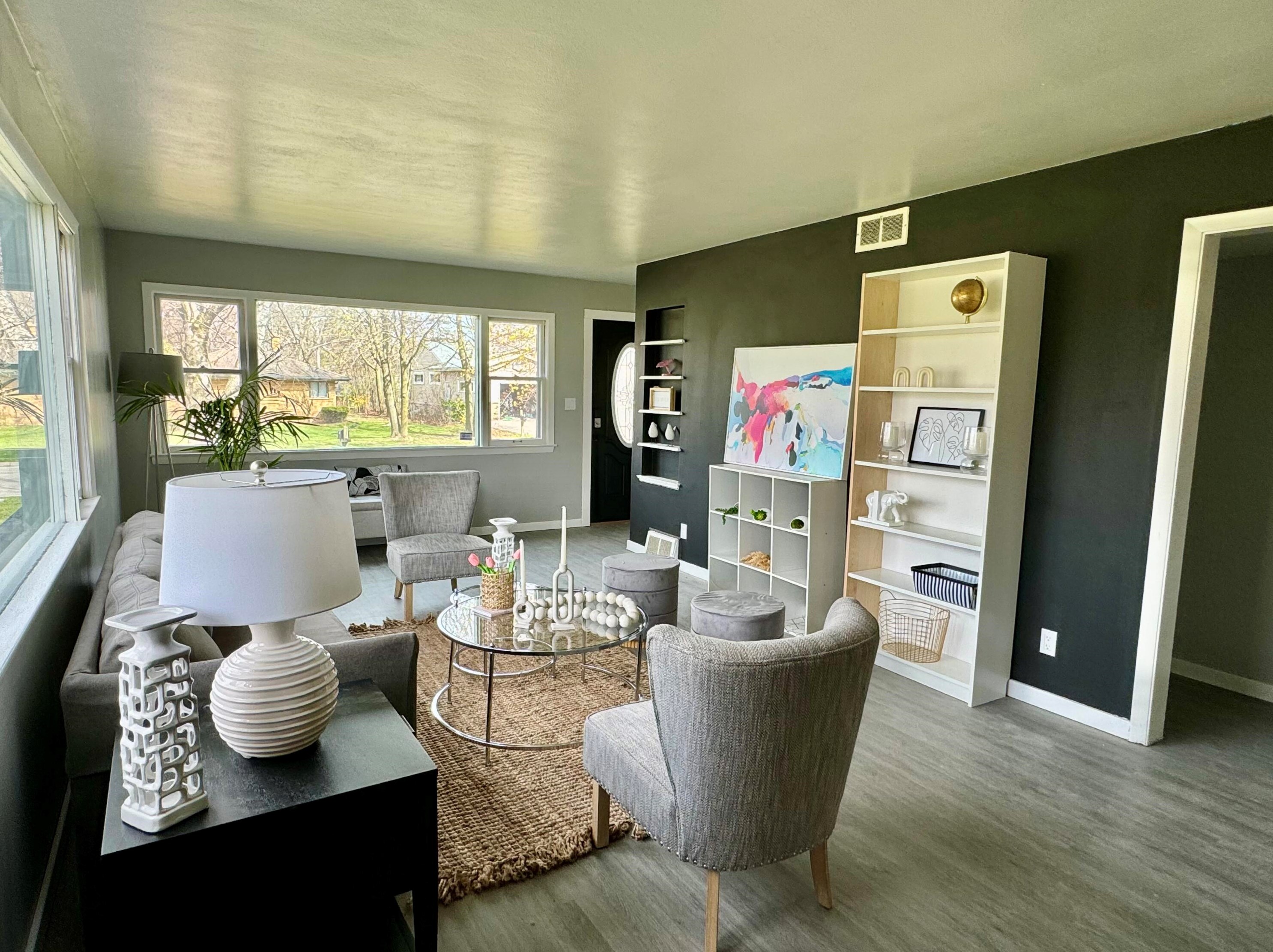 7271 Seneca Ave, Milwaukee WI 53217-3870 exterior