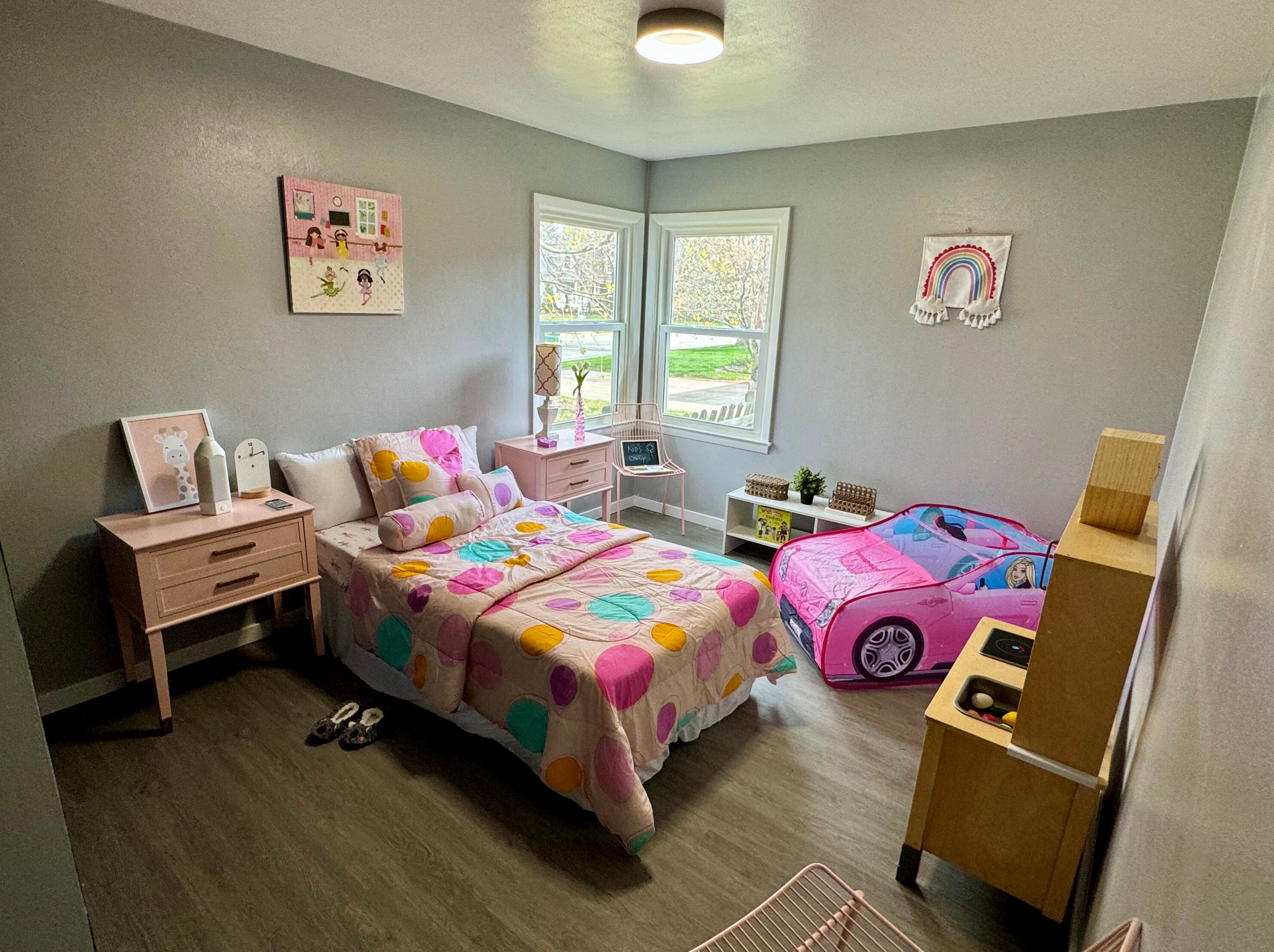 7271 Seneca Ave, Milwaukee WI 53217-3870 exterior