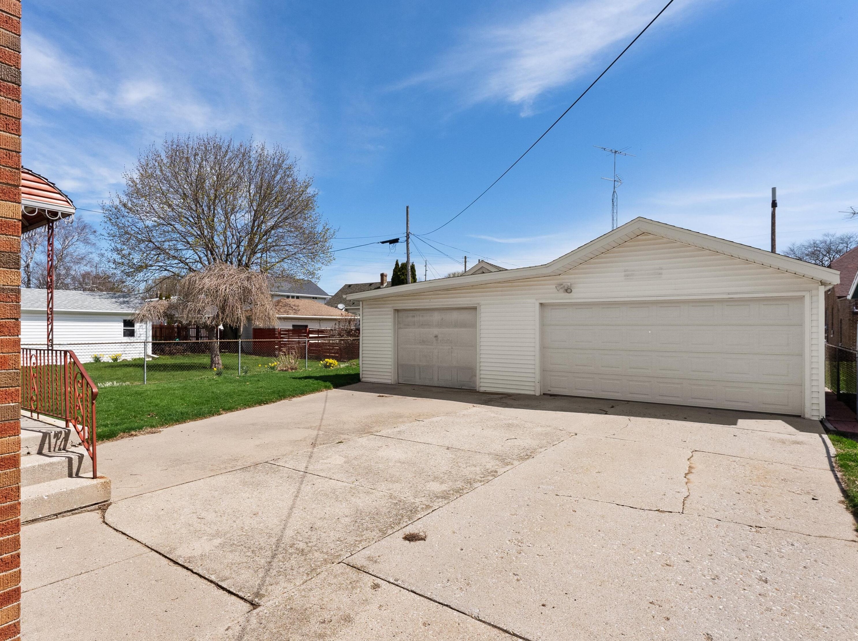 1421 S 20th St, Manitowoc, WI 54220