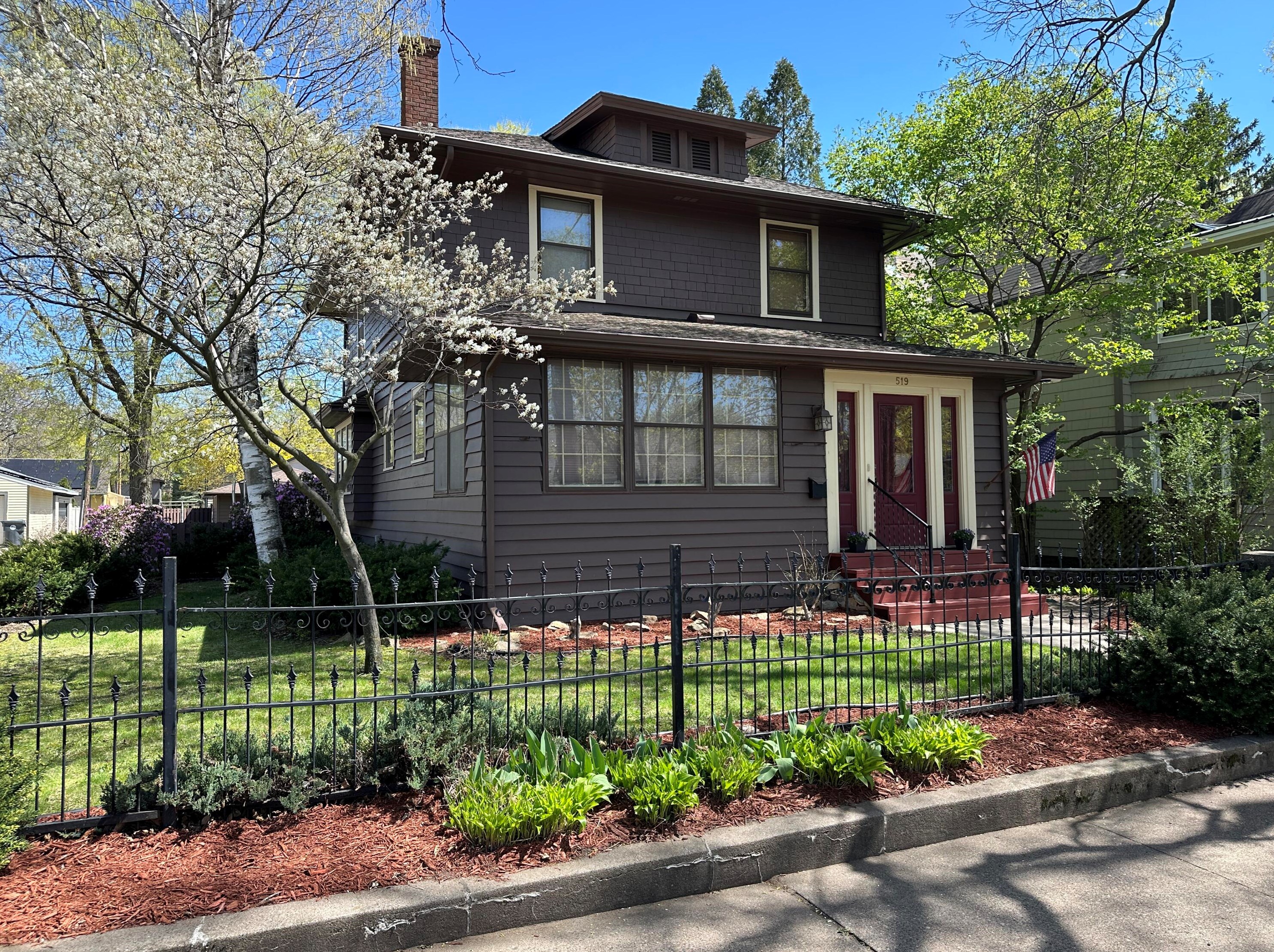 519 15th St, La Crosse, WI 54601