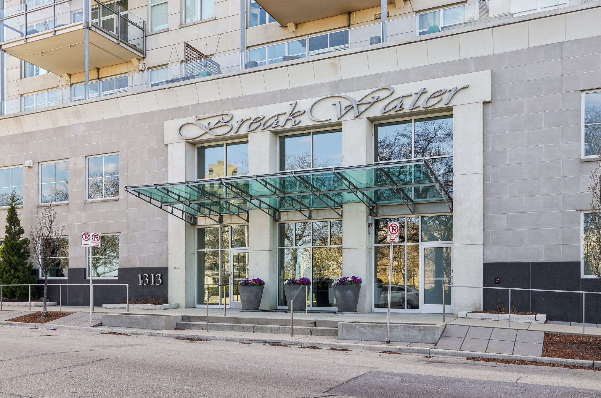 1313 N Franklin Pl #1903, Milwaukee, WI 53202