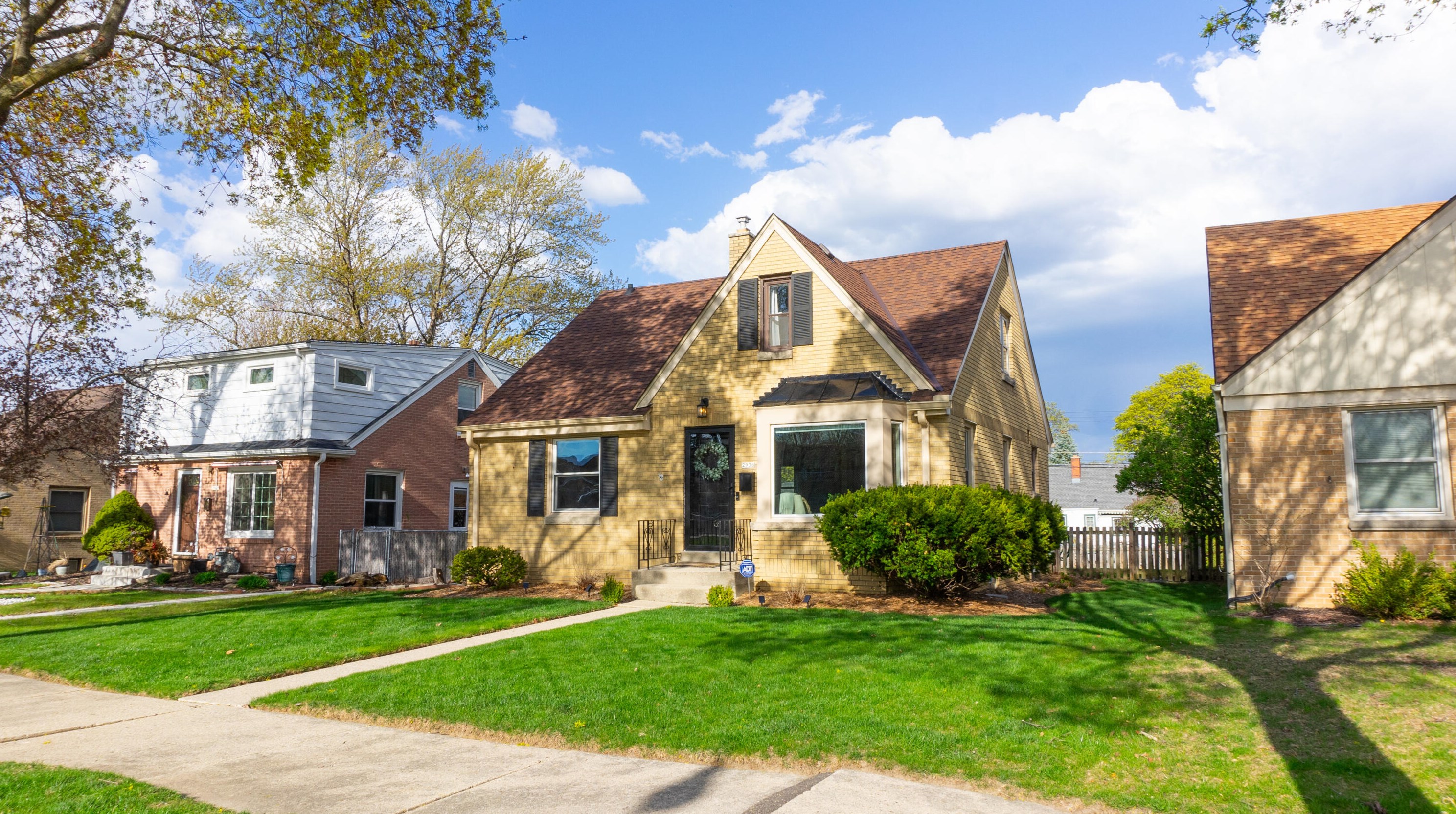 2936 80th St, Milwaukee WI  53219-2703 exterior