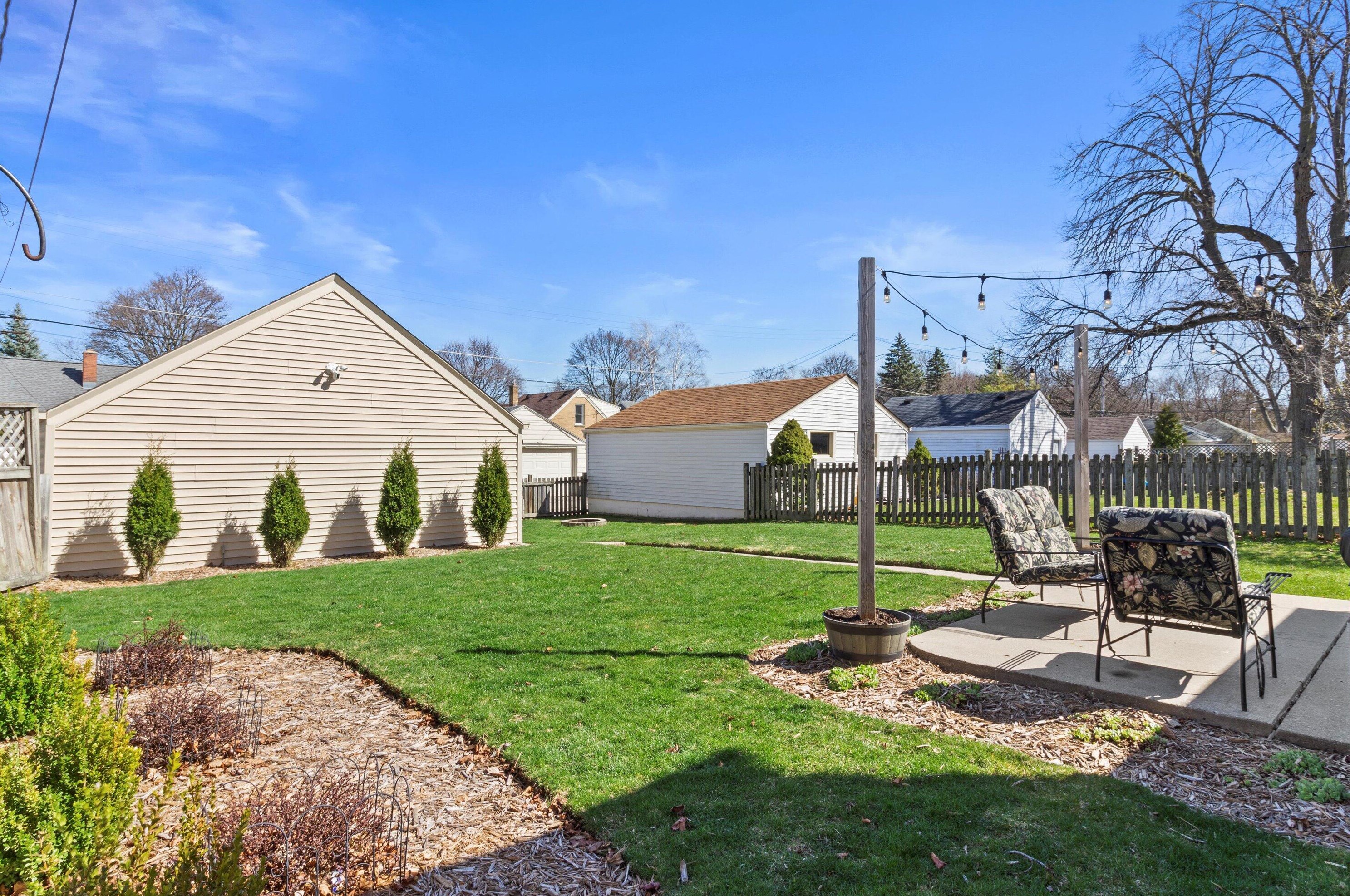 2936 80th St, Milwaukee WI  53219-2703 exterior