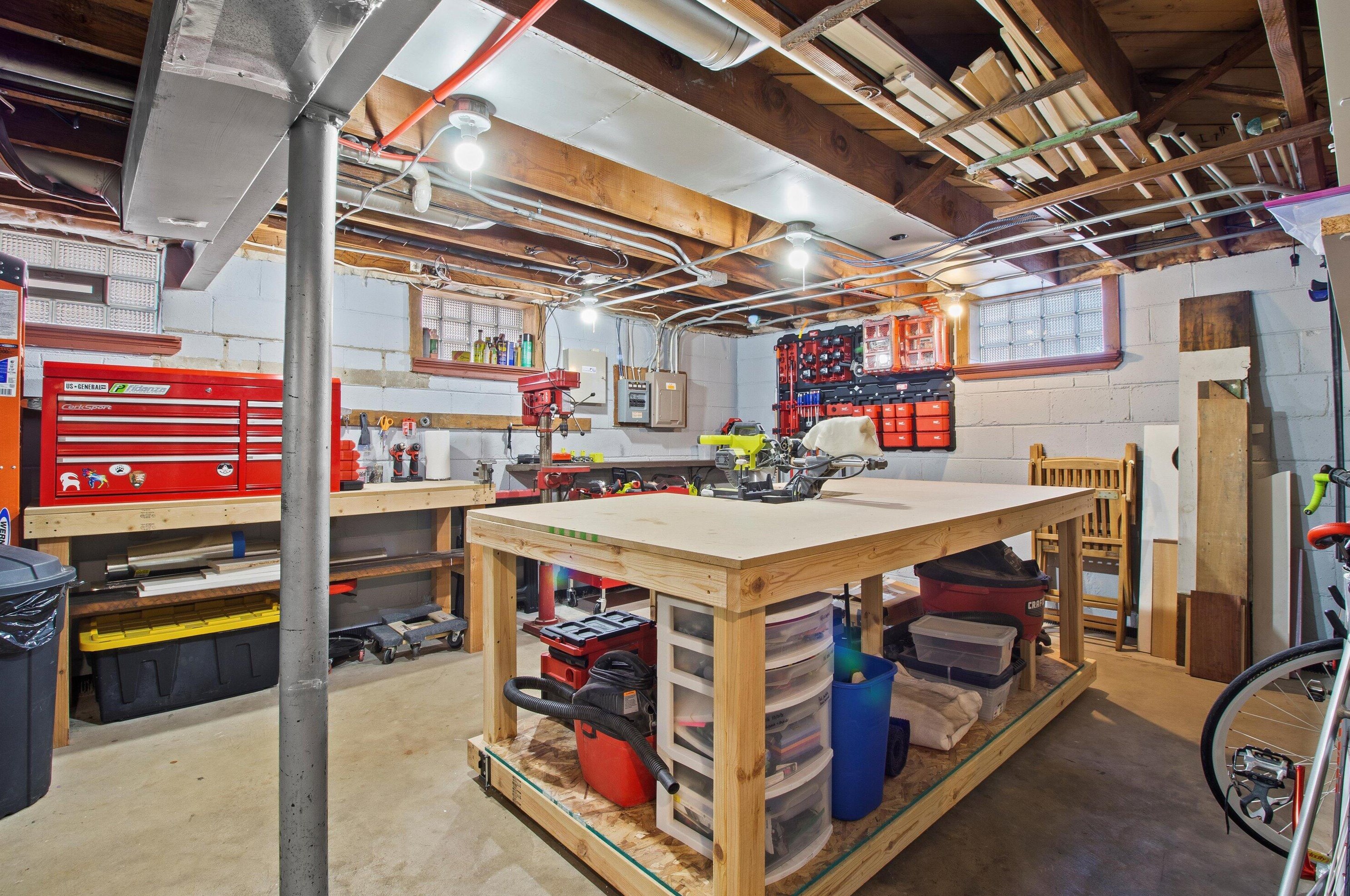 2936 80th St, Milwaukee WI  53219-2703 exterior