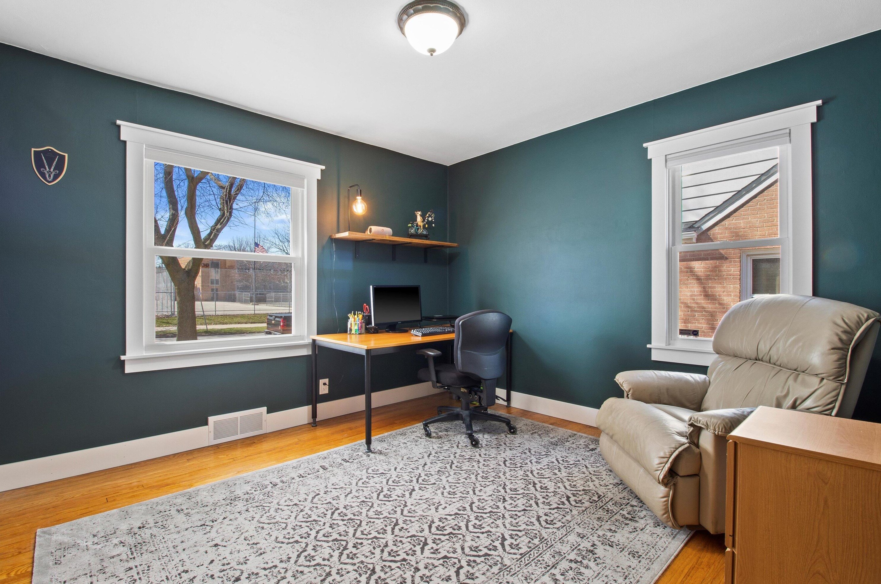 2936 80th St, Milwaukee WI  53219-2703 exterior