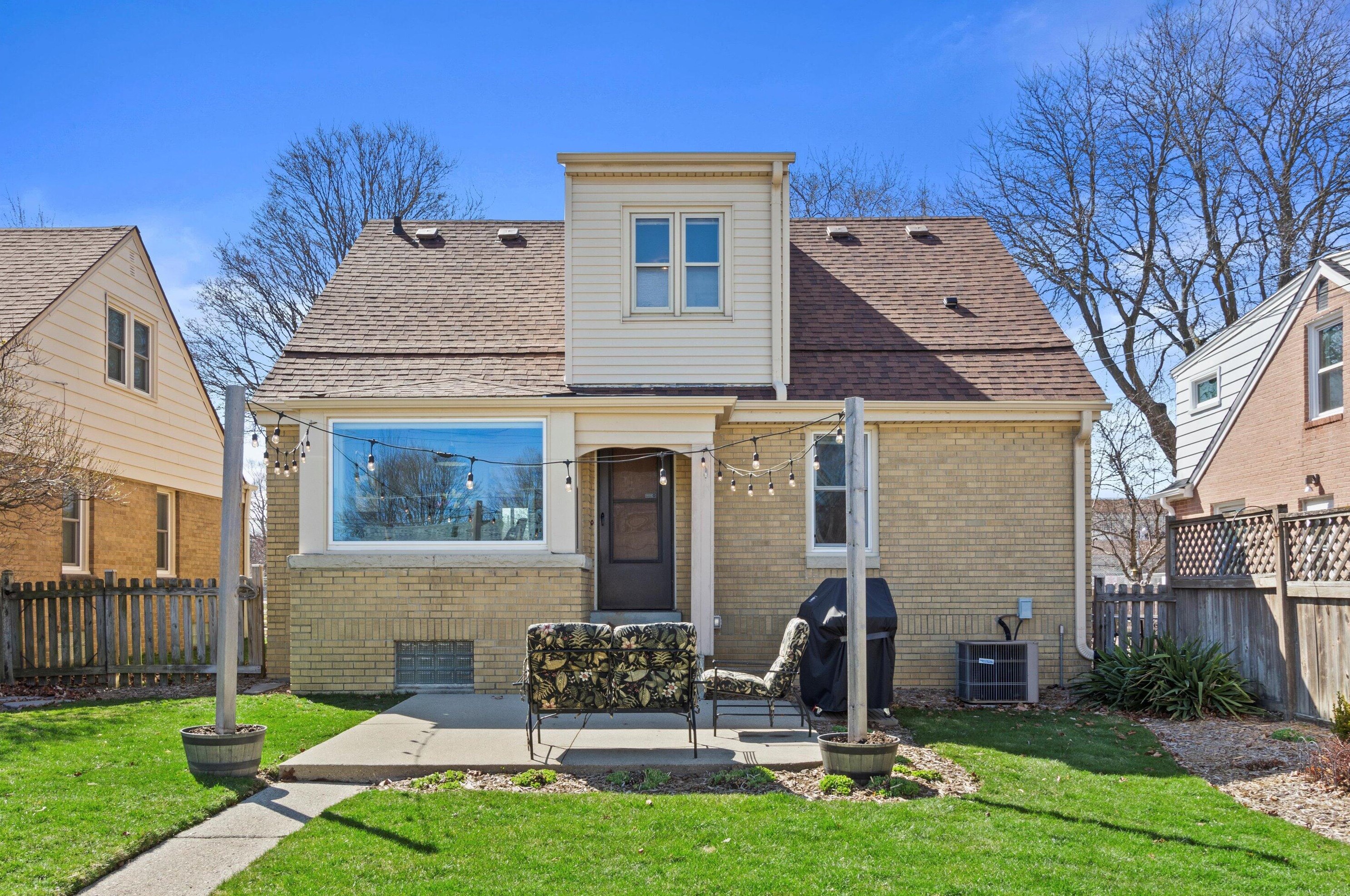 2936 80th St, Milwaukee WI  53219-2703 exterior