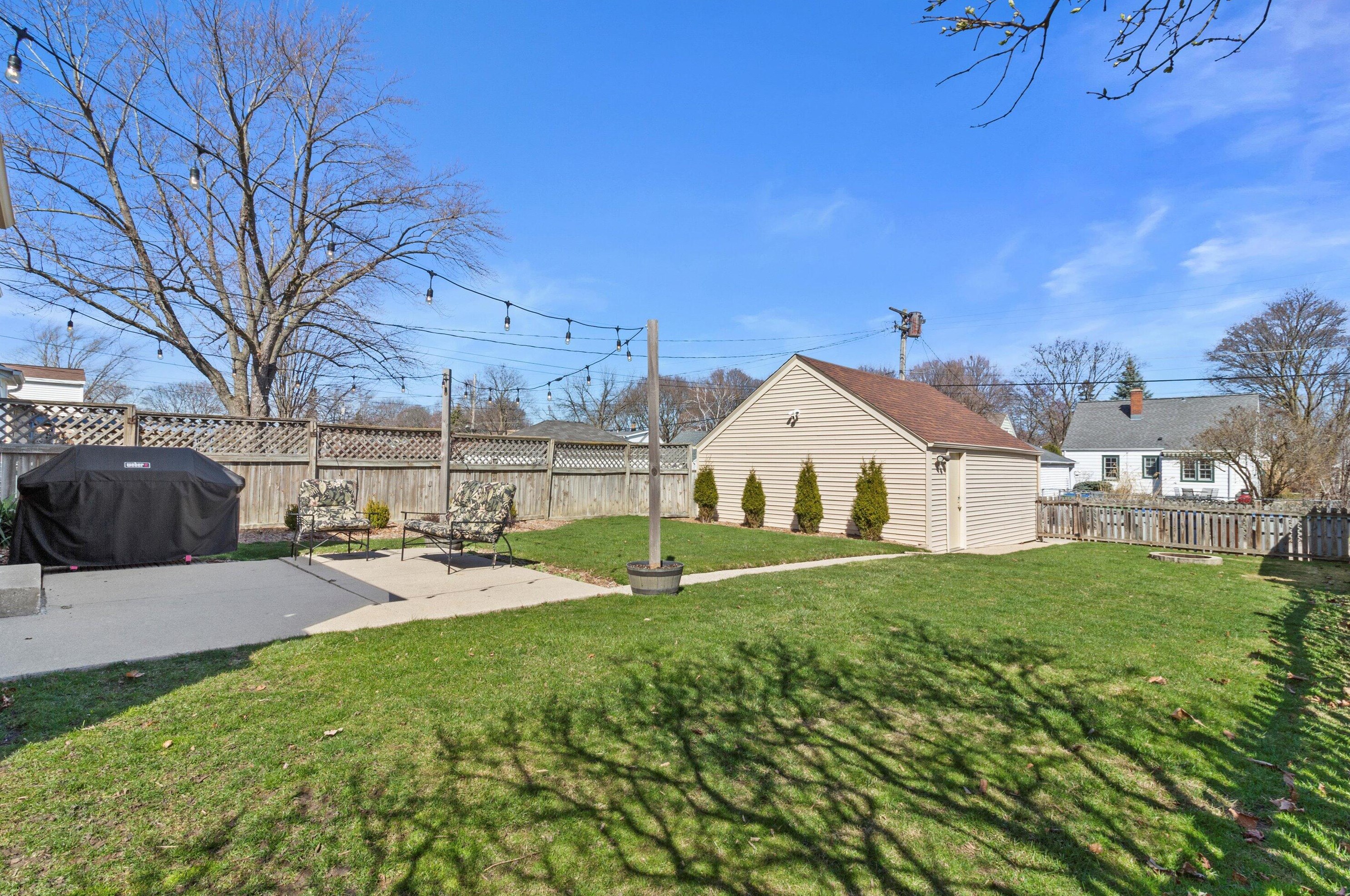 2936 80th St, Milwaukee WI  53219-2703 exterior