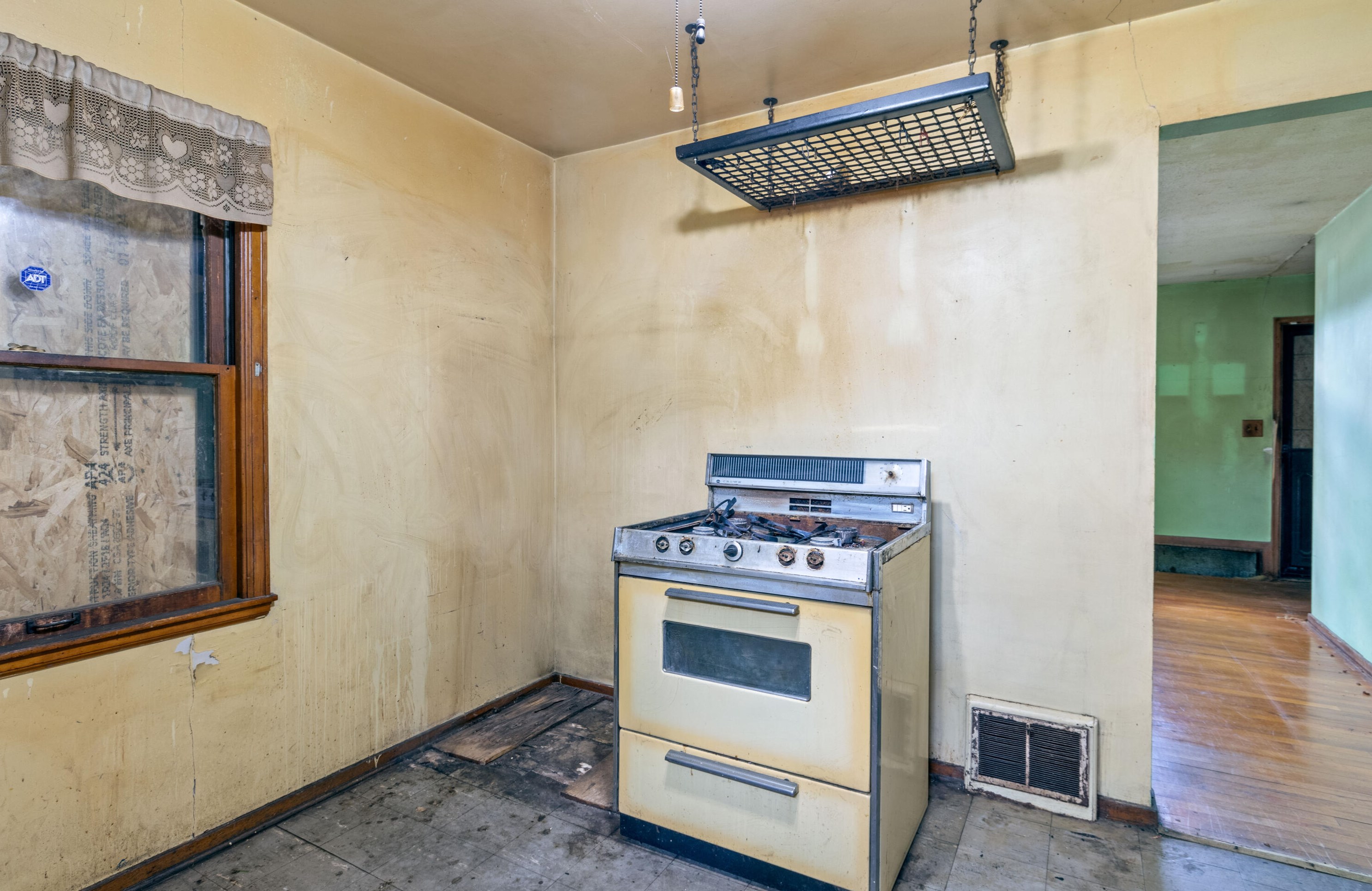 3916 30, Milwaukee WI 53216-2616 exterior