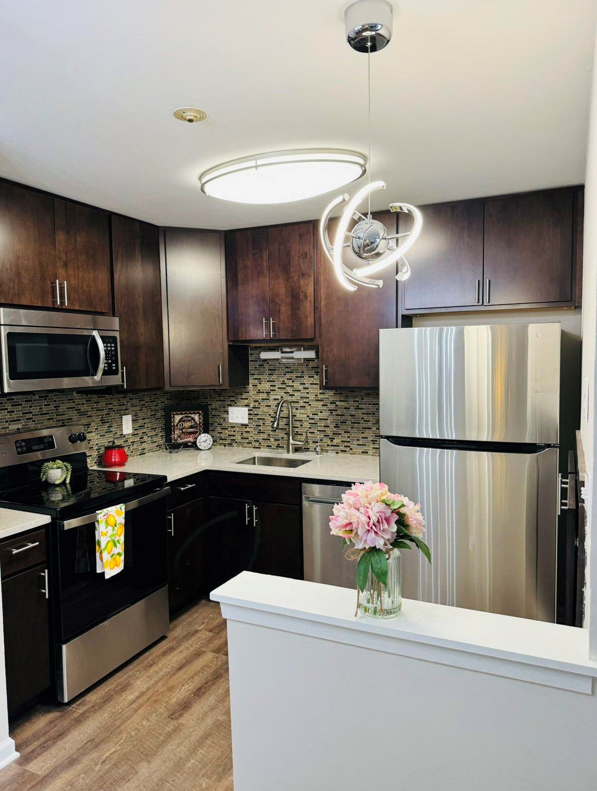 9097 N Park Plaza Ct, Milwaukee, WI 53223
