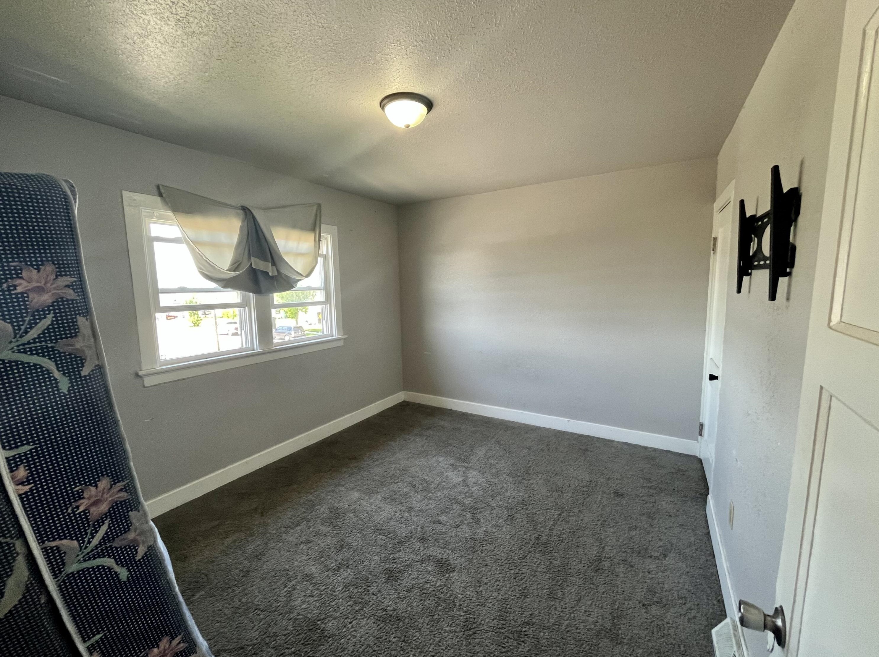 2926 Melvina St, Milwaukee WI 53216-2649 exterior