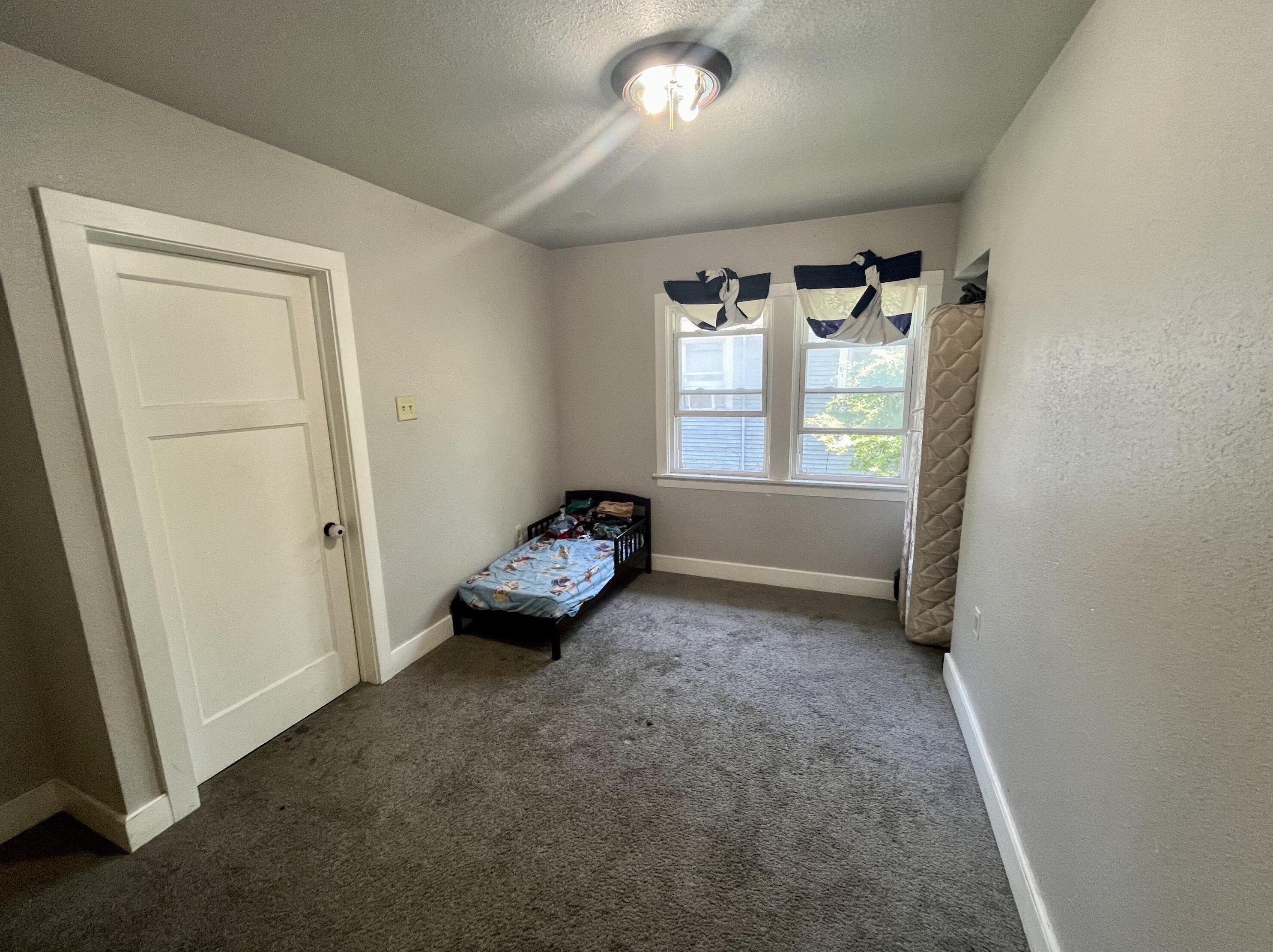 2926 Melvina St, Milwaukee WI 53216-2649 exterior