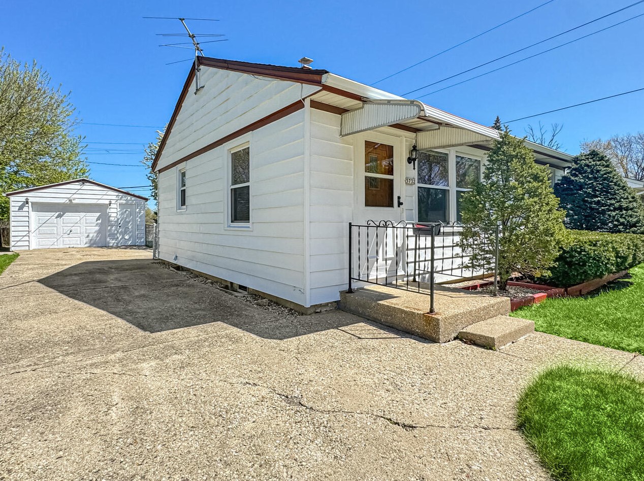 5732 55th Pl, Milwaukee, WI 53218-2409