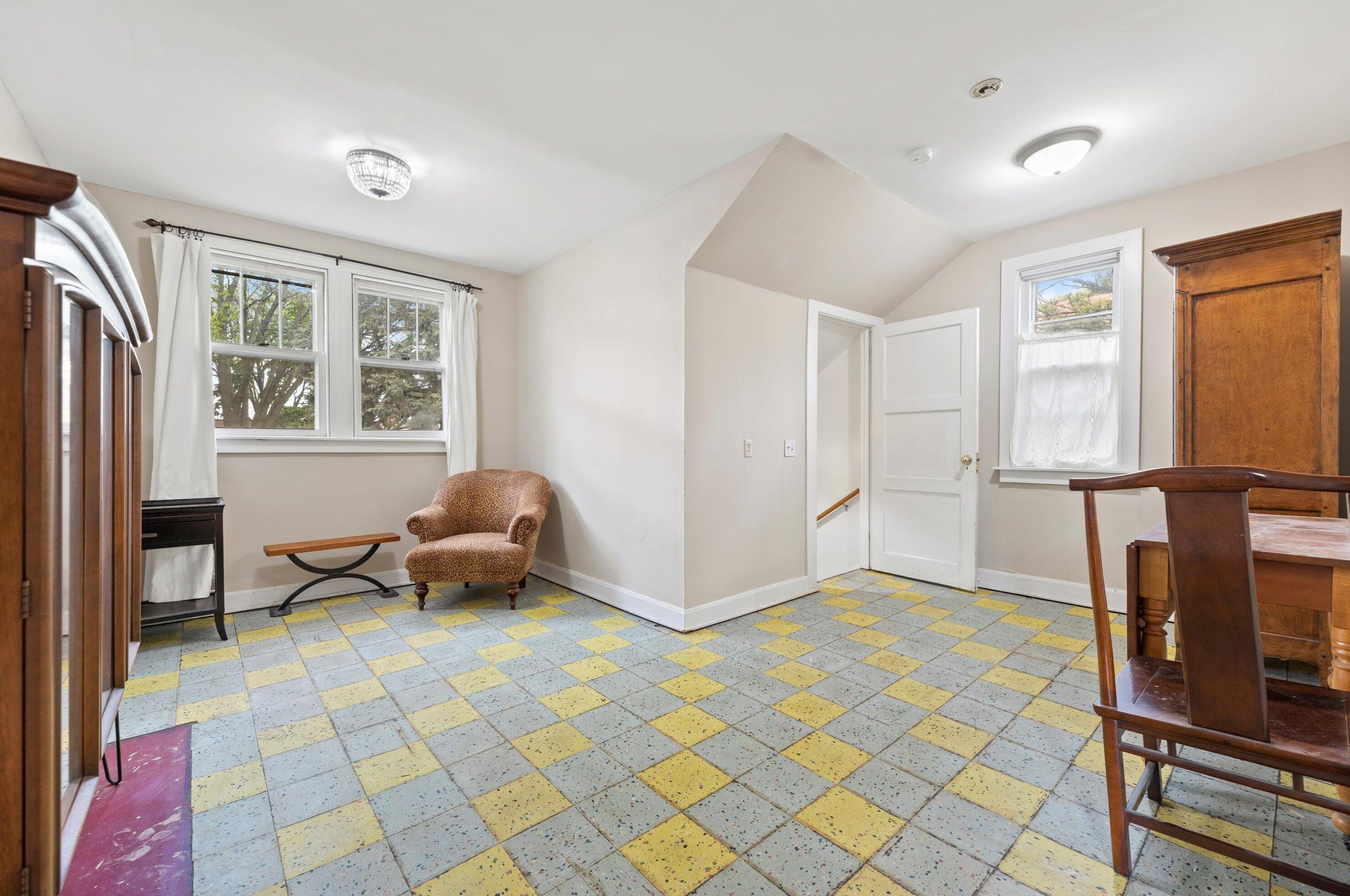 3837 Cramer St, Milwaukee WI 53211-2508 exterior