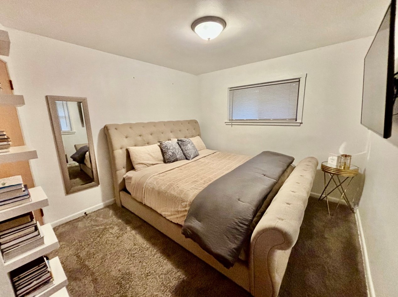 4990 Donna Dr, Milwaukee WI  53223-3134 exterior