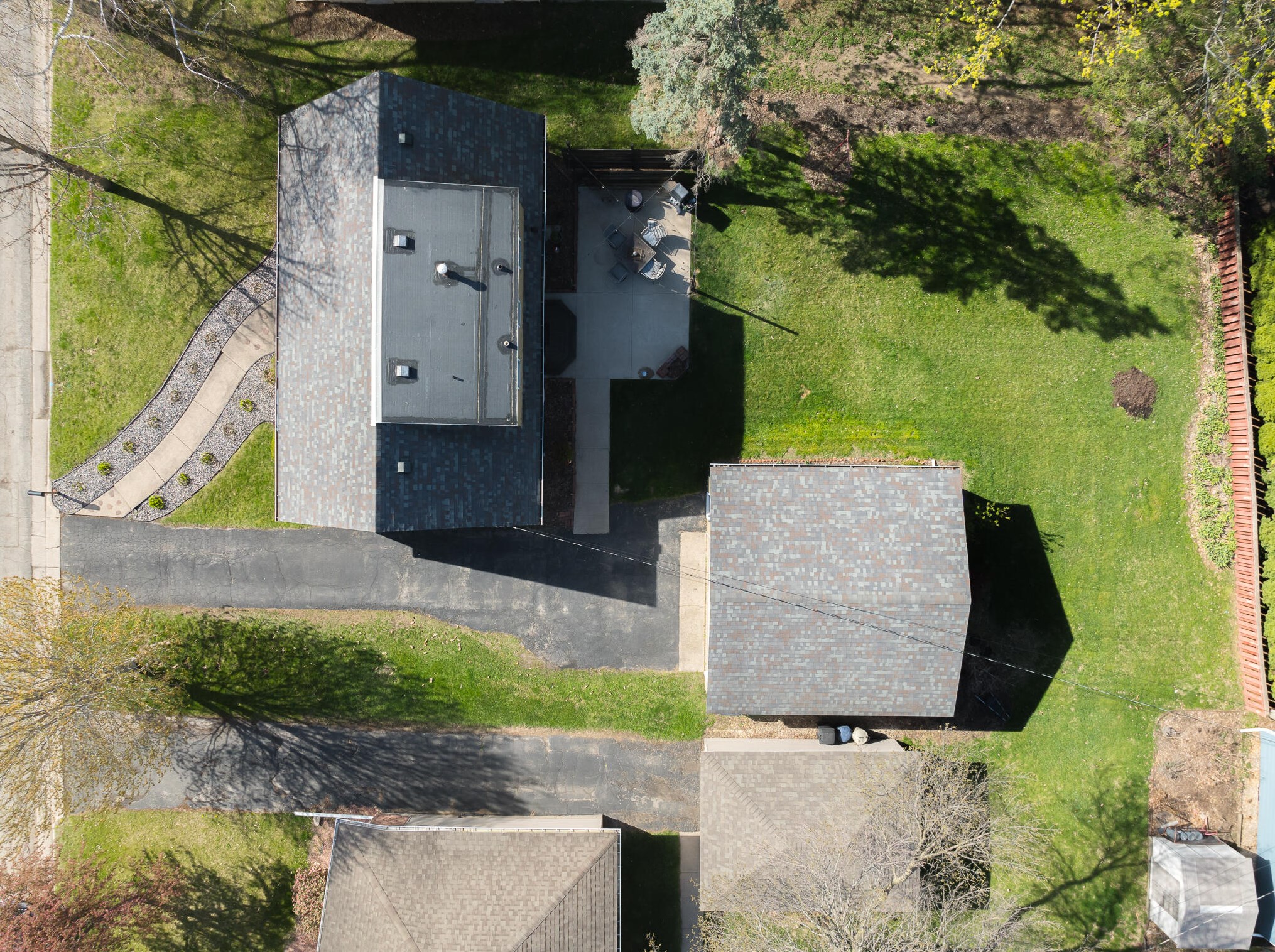 2102 31st St, La Crosse, WI 54601-6919