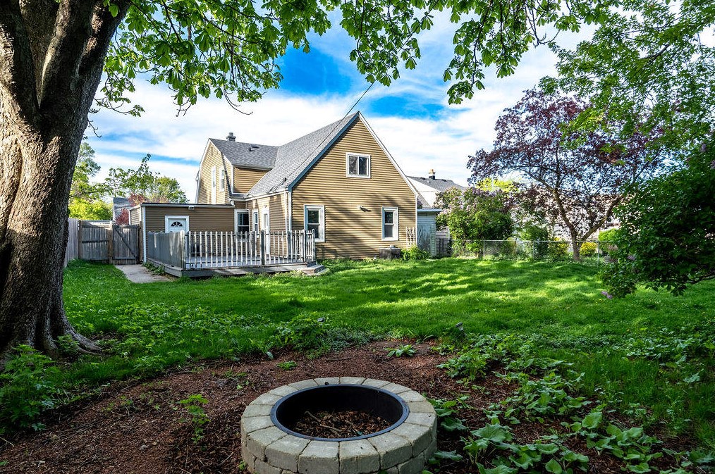 4623 W Wilbur Ave, Milwaukee, WI 53220