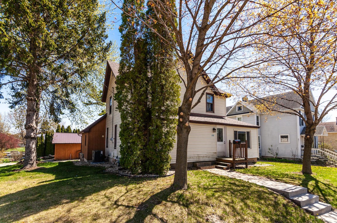 172 Mill St, Waterloo, WI 53594
