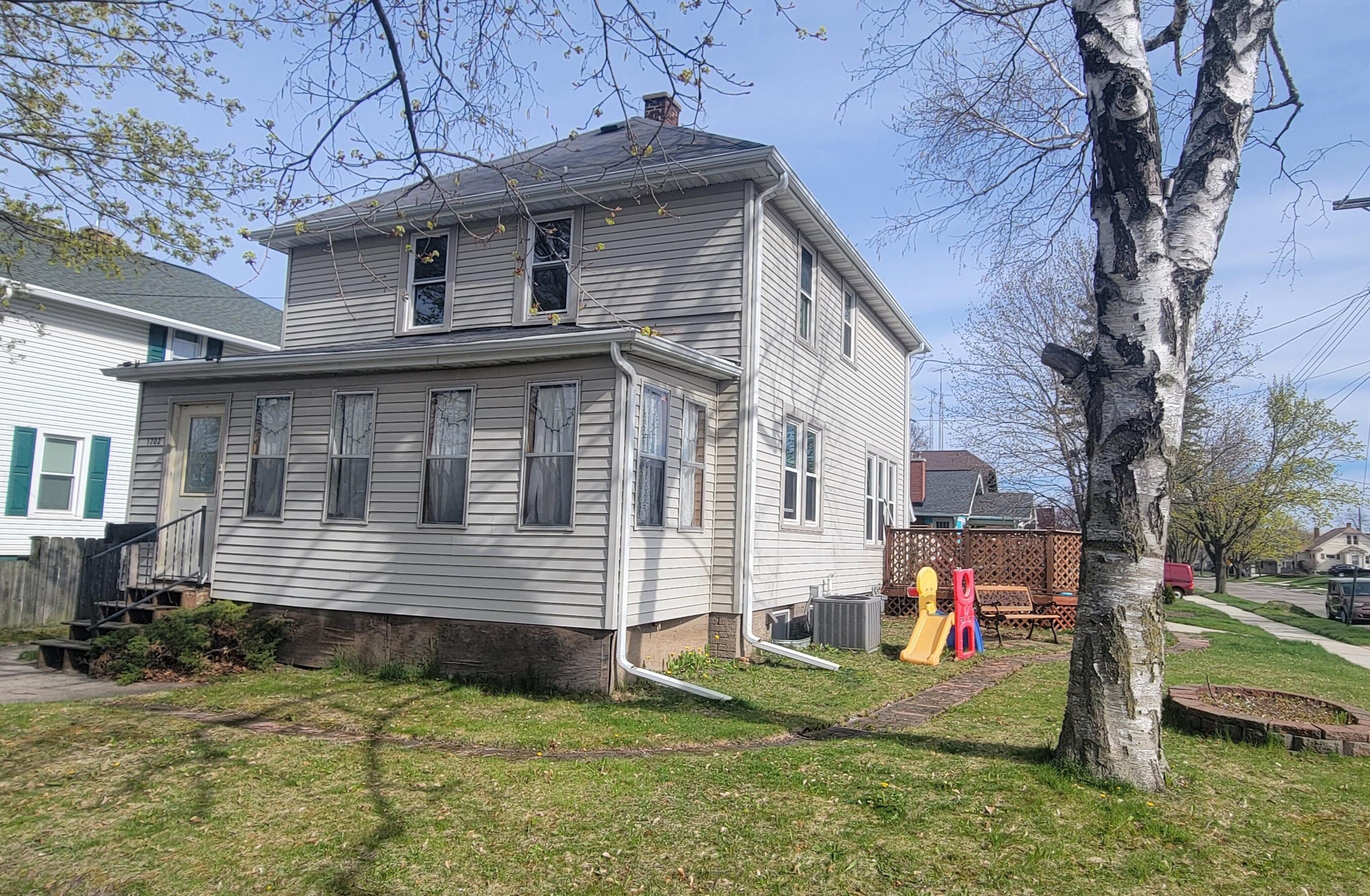 1702 New York Ave, Manitowoc, WI 54220