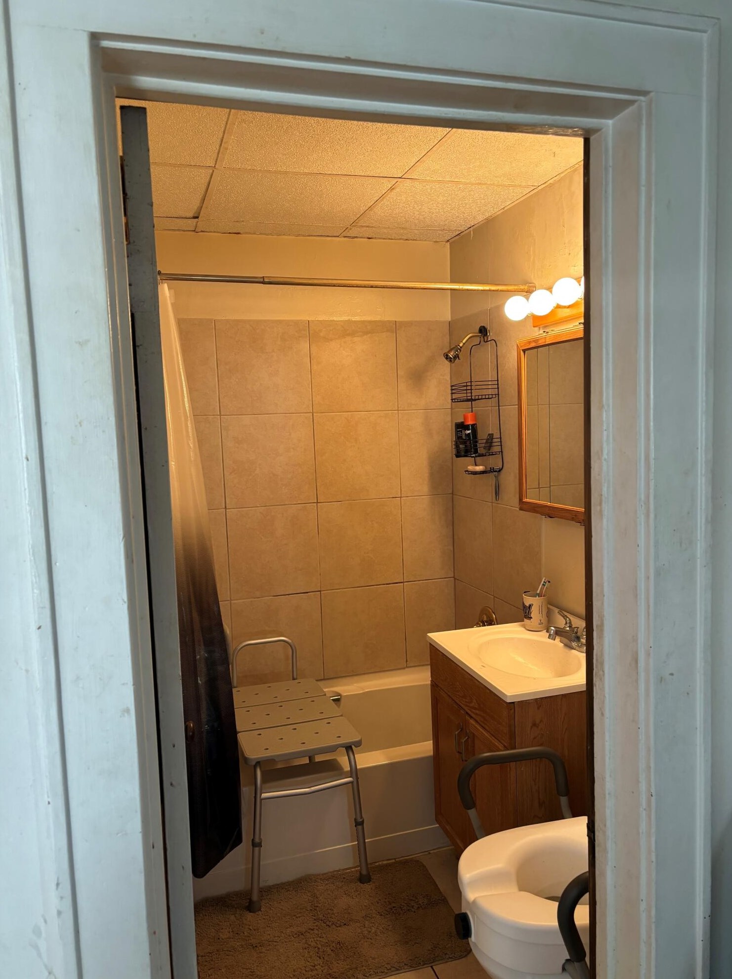 218 Hadley St, Milwaukee WI  53212-2431 exterior