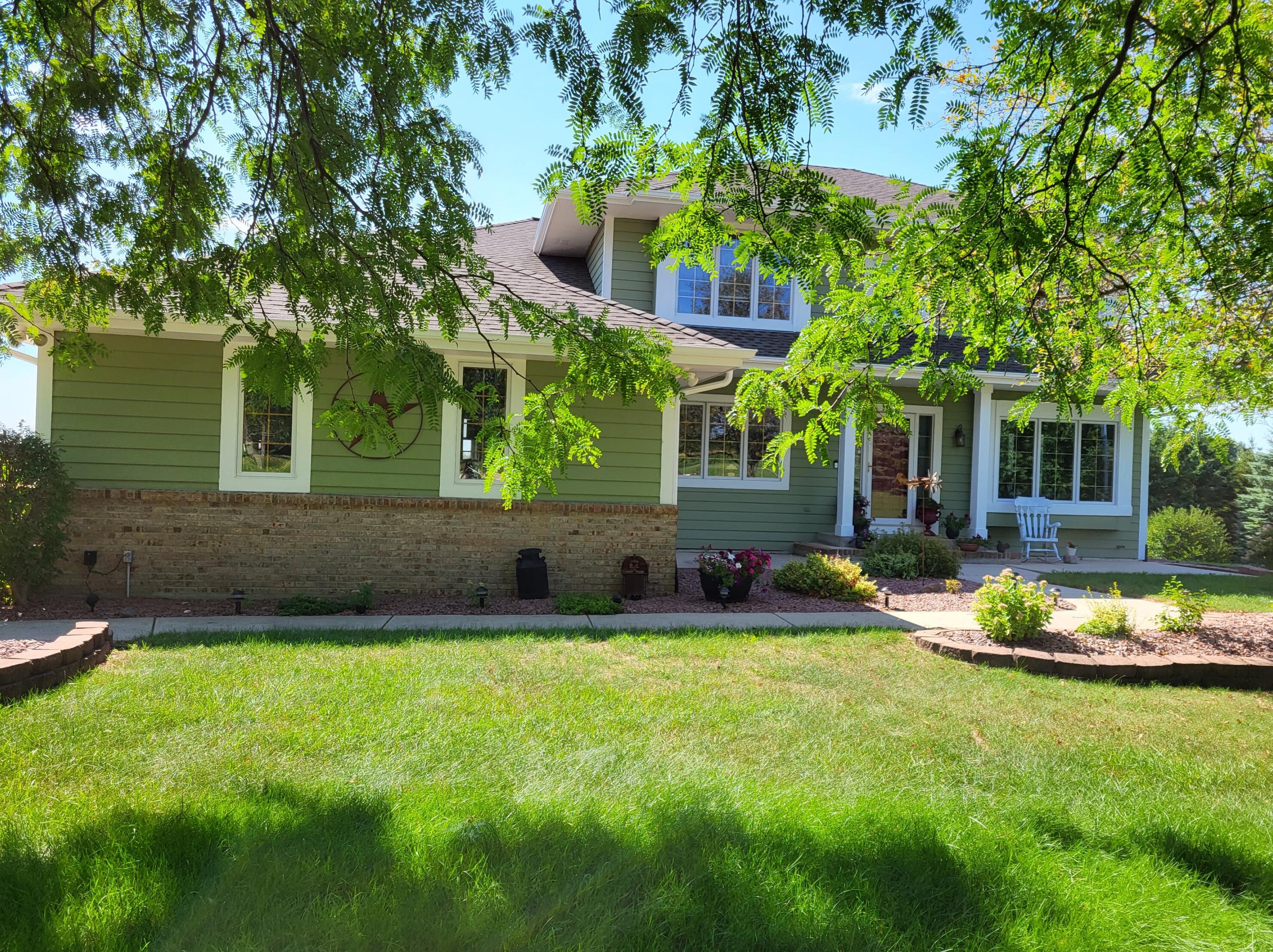 2360 Ball Dr, Richfield, WI 53076-9513
