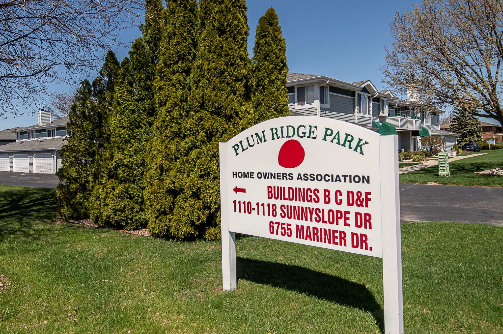 1110 Sunnyslope Dr, Racine, WI 53406-5650