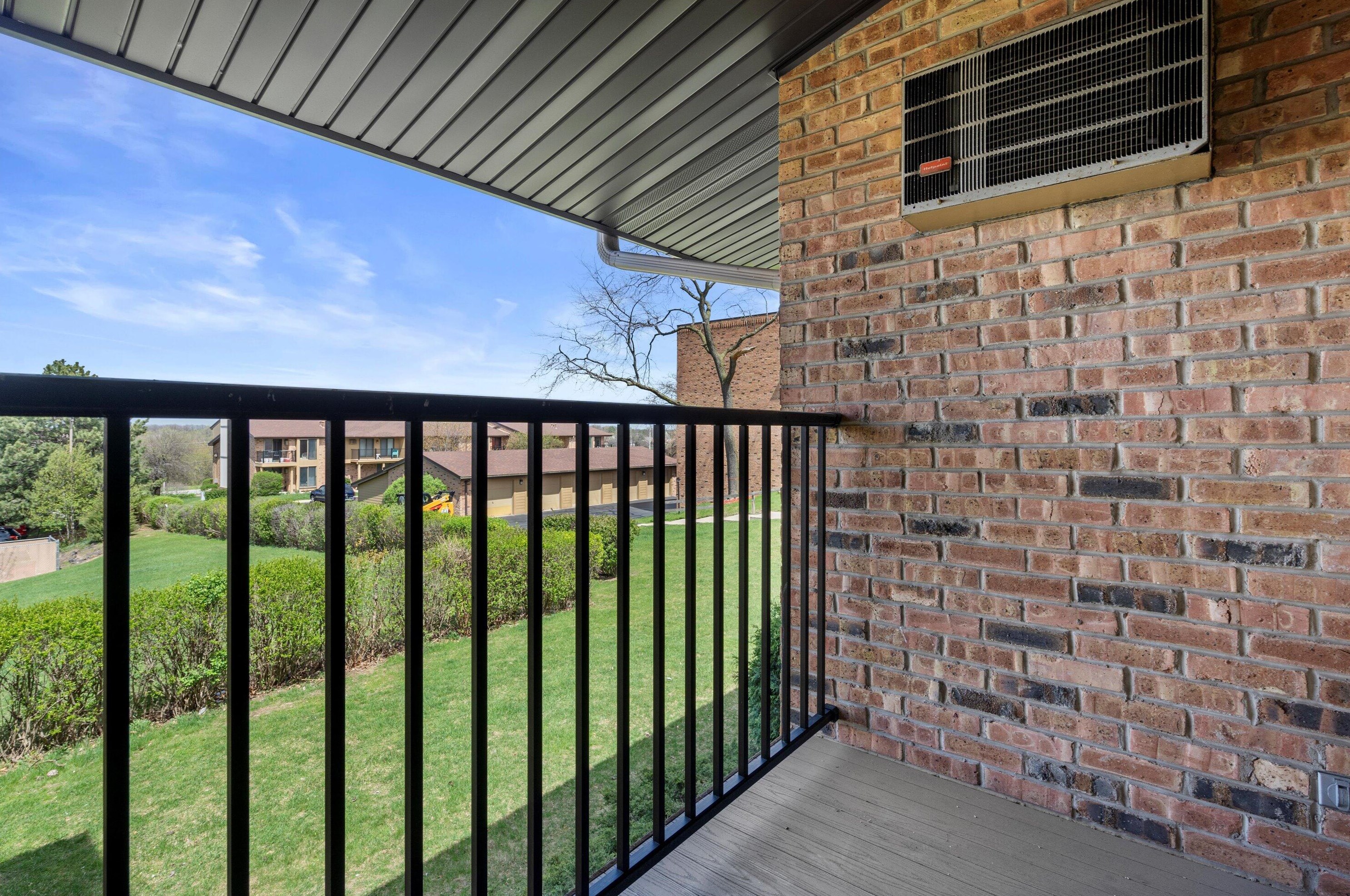 8729 72nd St, Milwaukee WI  53223-2740 exterior