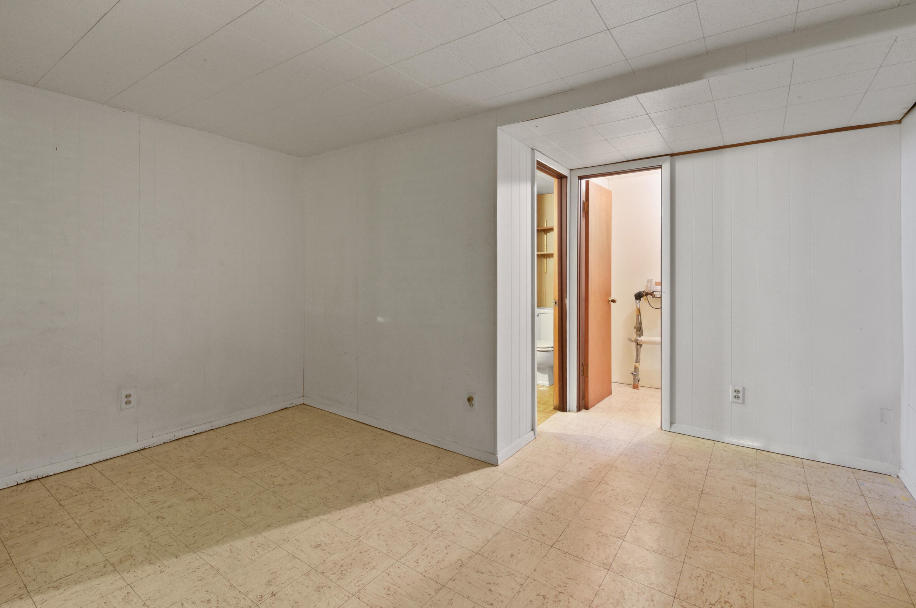 3841 81st St, Milwaukee WI  53222-2929 exterior