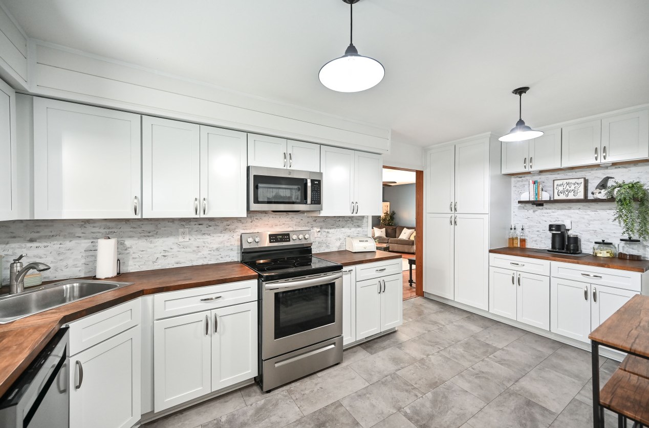 10513 Caldwell Ave, Milwaukee WI  53225-3259 exterior