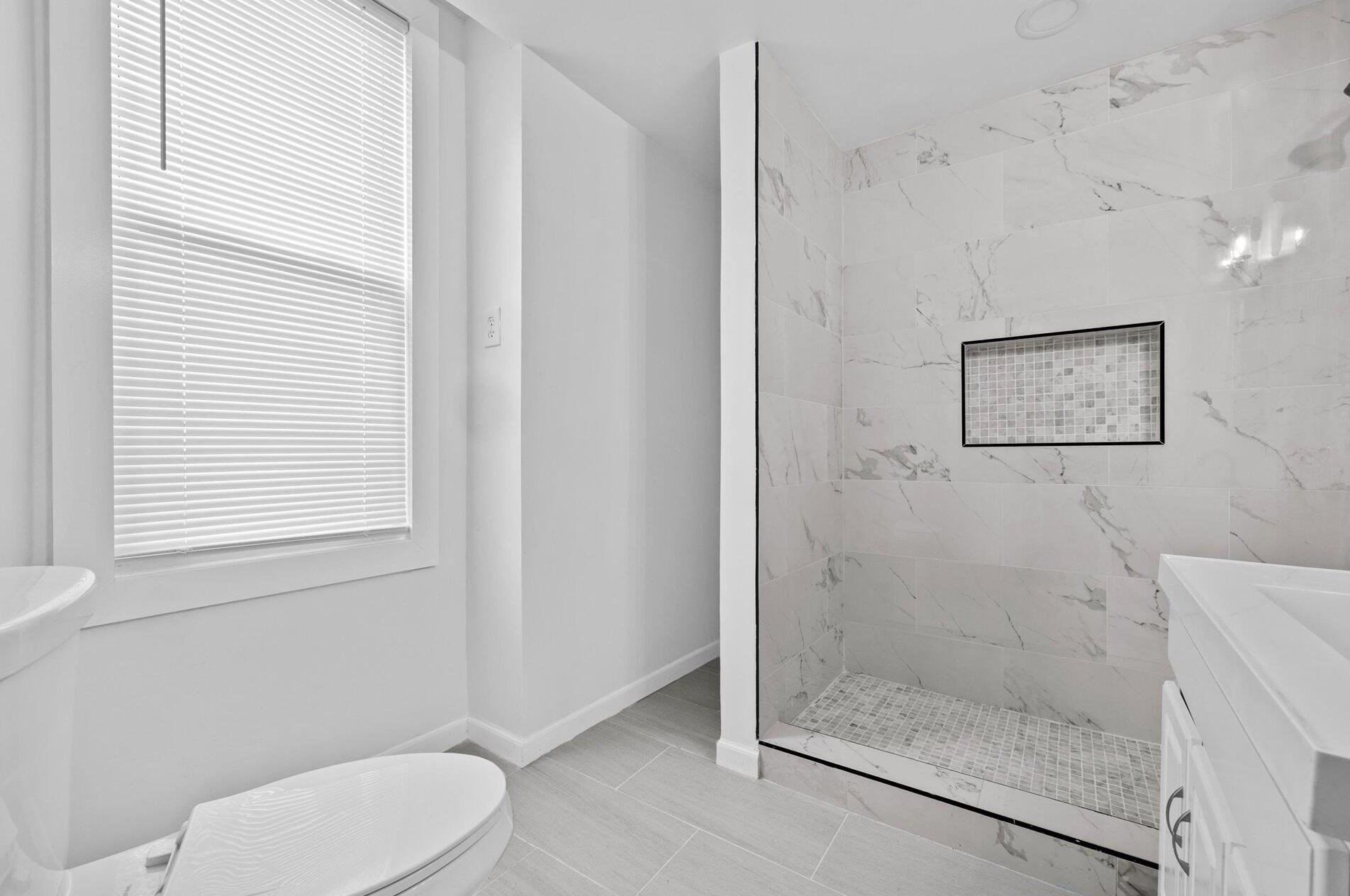 2953 11 St, Milwaukee WI 53215-3813 exterior