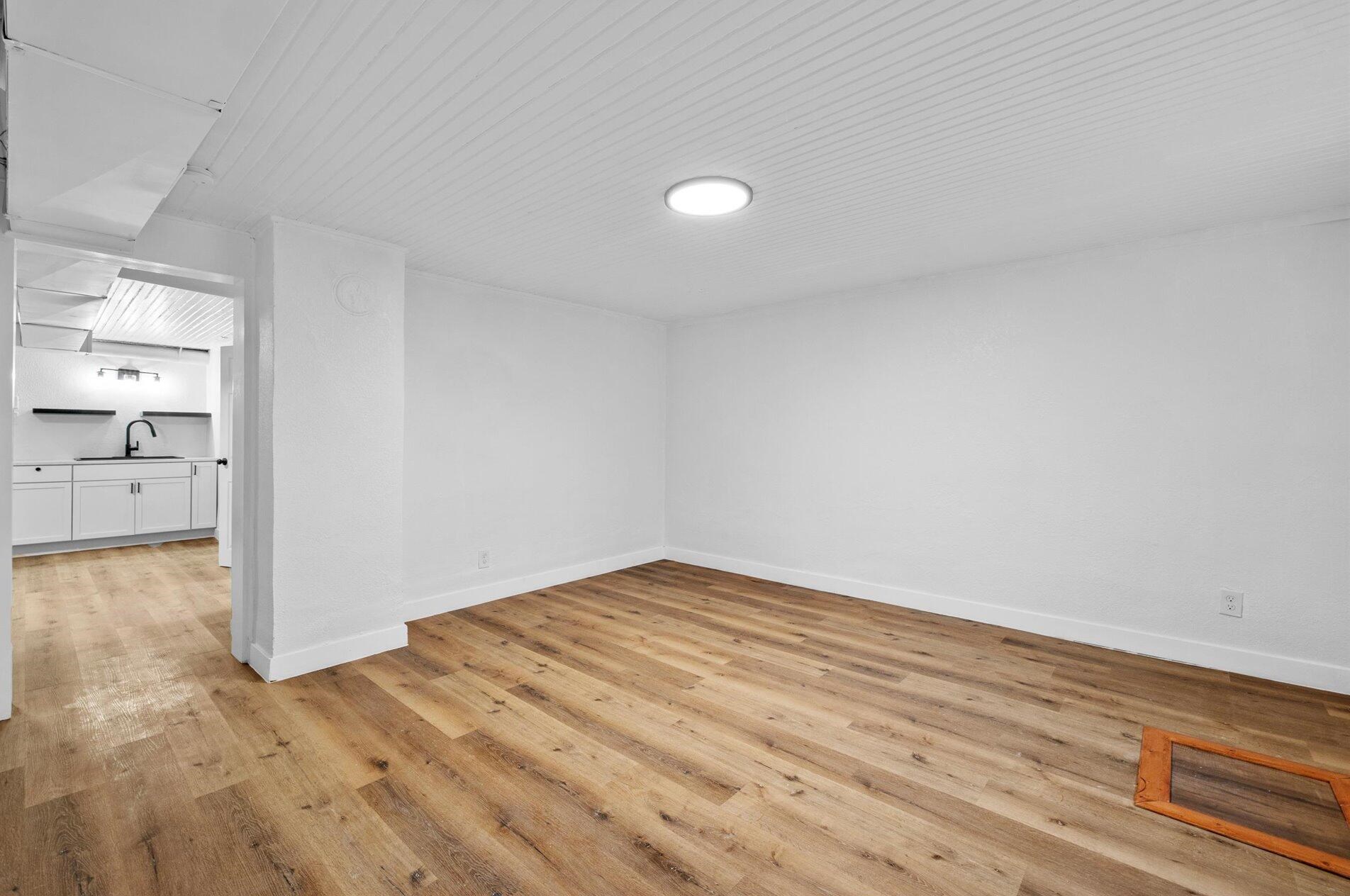 2953 11 St, Milwaukee WI 53215-3813 exterior