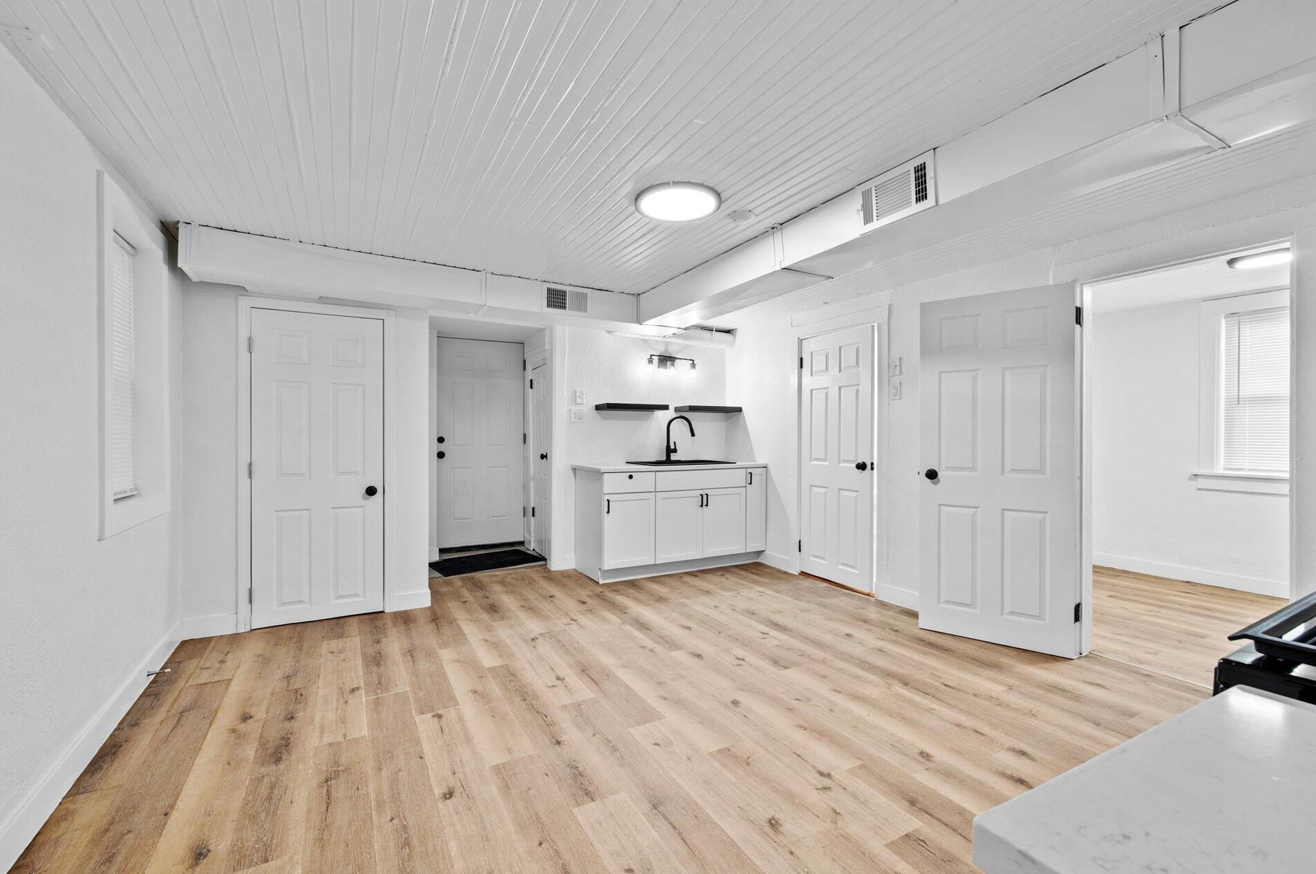 2953 11 St, Milwaukee WI 53215-3813 exterior