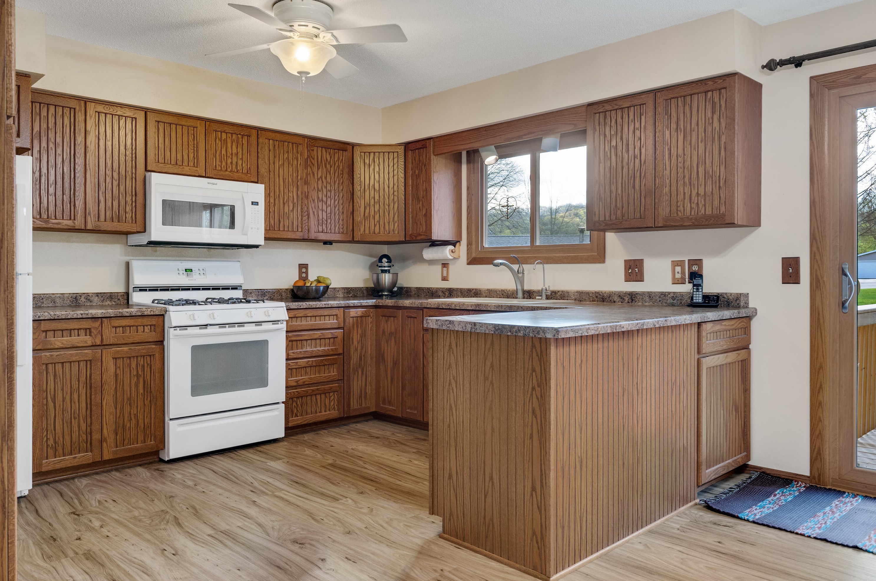 212 Viking Ct, Holmen, WI 54636