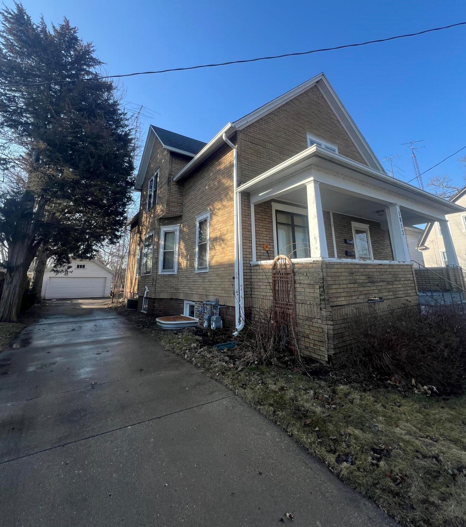 1813 50th St, Kenosha, WI 53140
