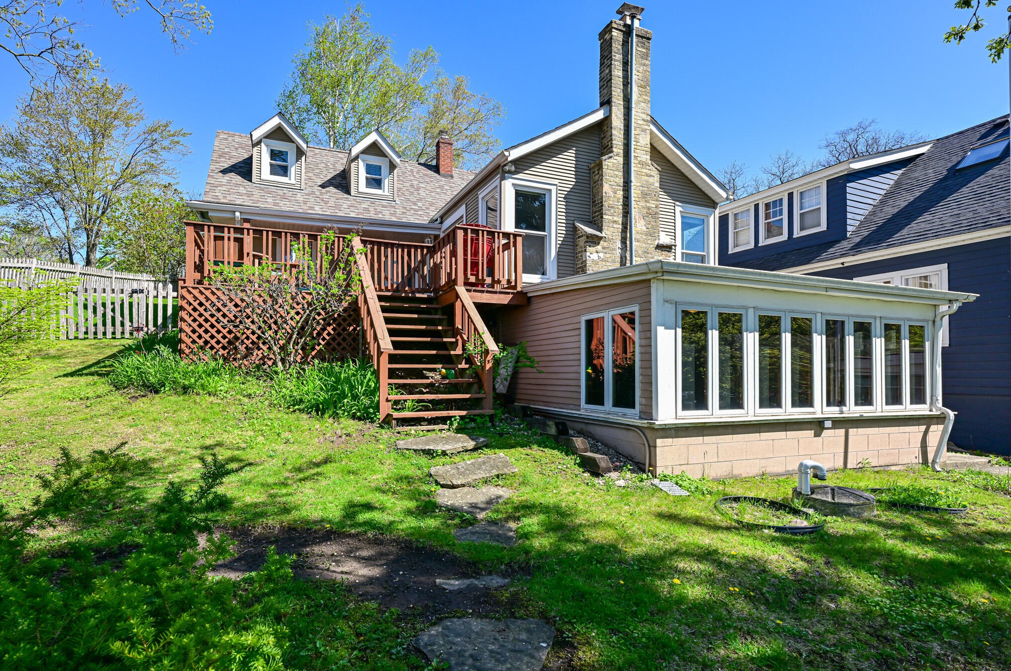 33609 Contour Dr, Lyons, WI 53105-9214